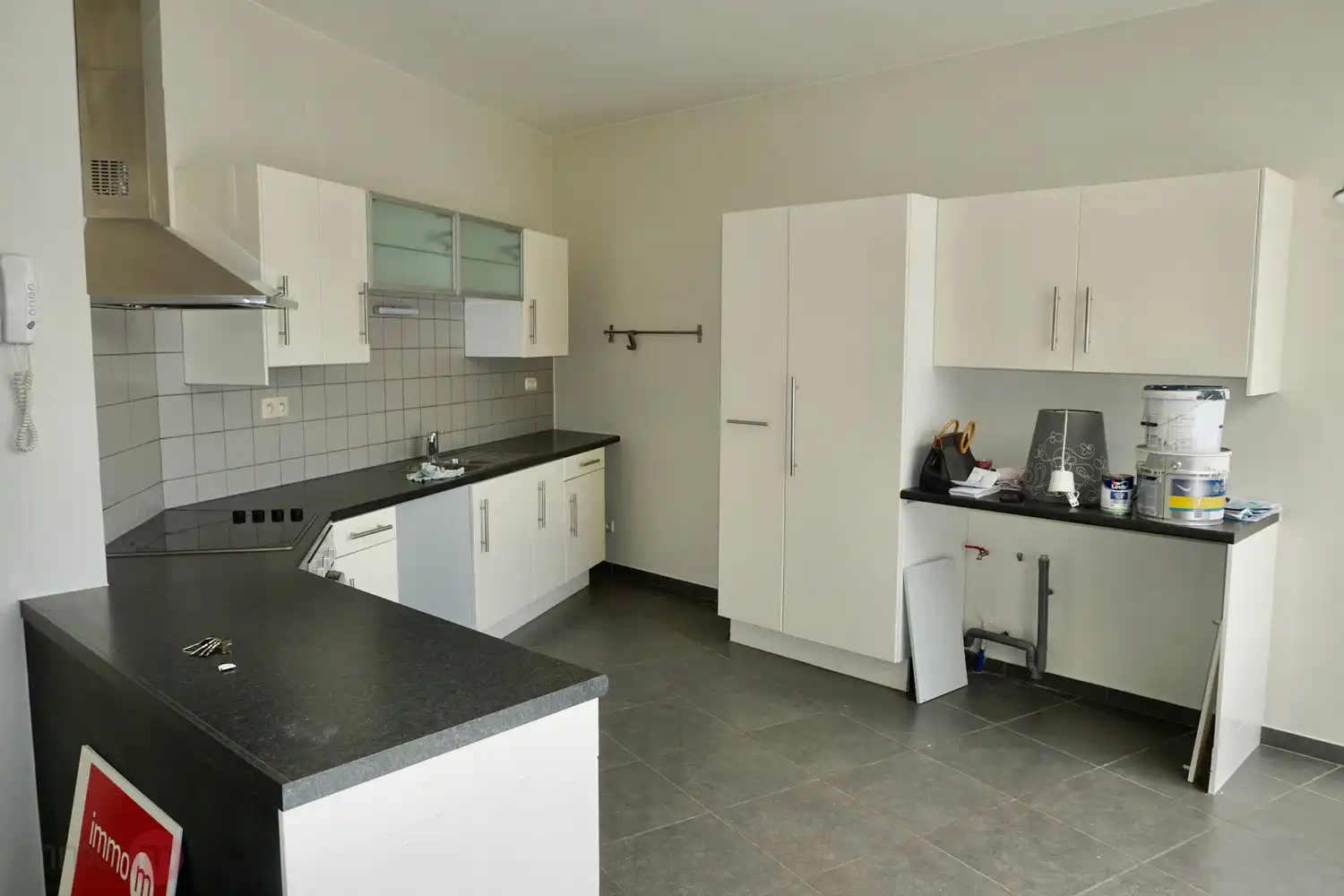 Appartement met 2 slaapkamers, rustig terras en 2 autostaanplaatsen te huur – Bierbeek foto 4
