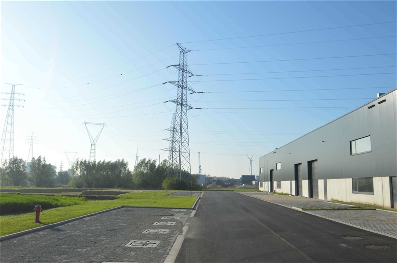 Nieuwbouw KMO units op strategische ligging  foto 8