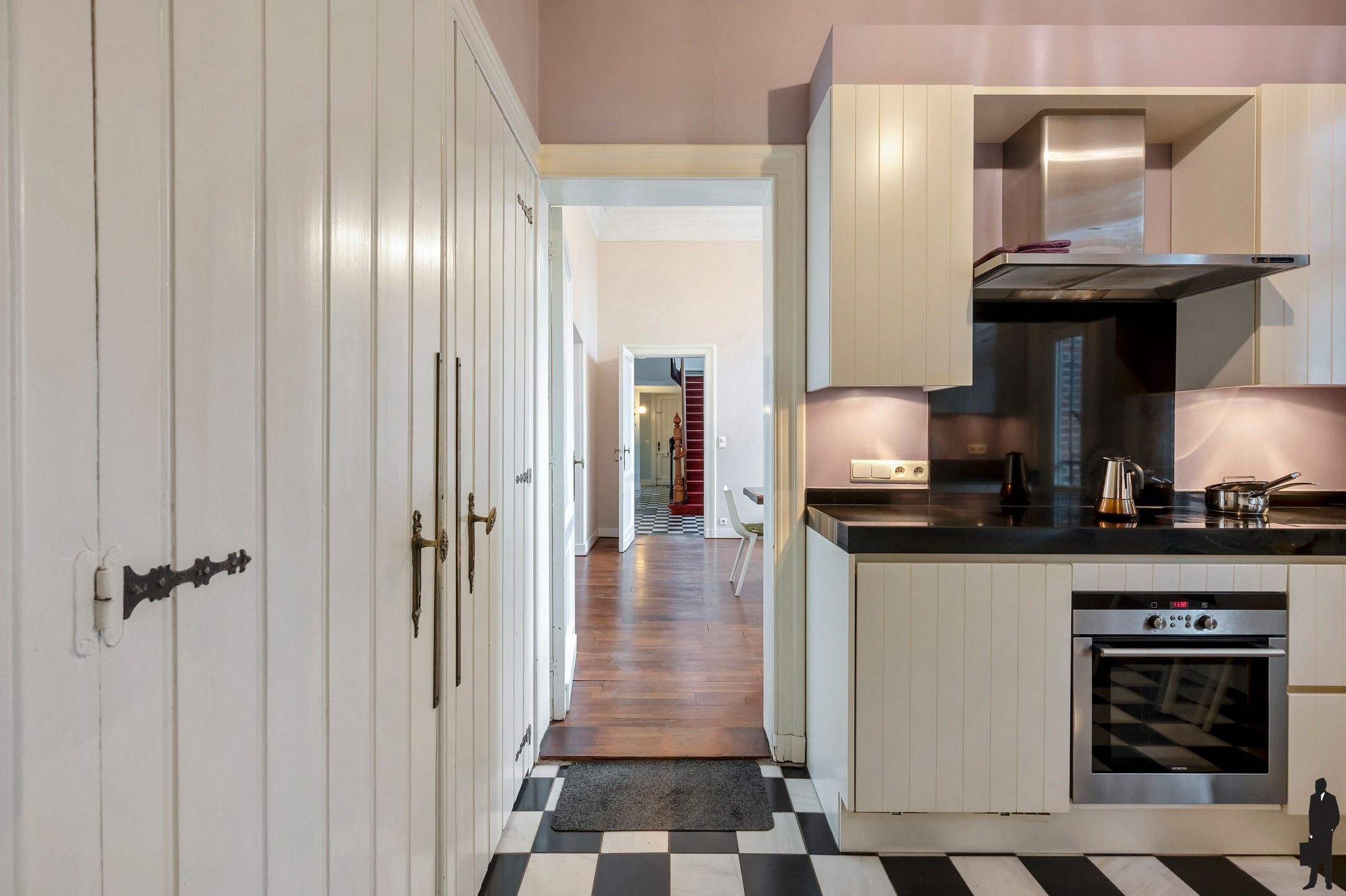 Historisch herenhuis pal in het centrum van Essen! foto 10