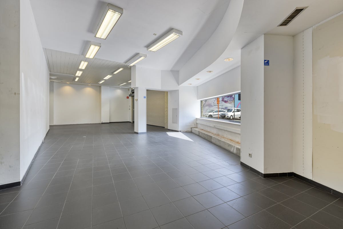 Commerciële ruimte van 428m2 in hartje Hasselt foto 9