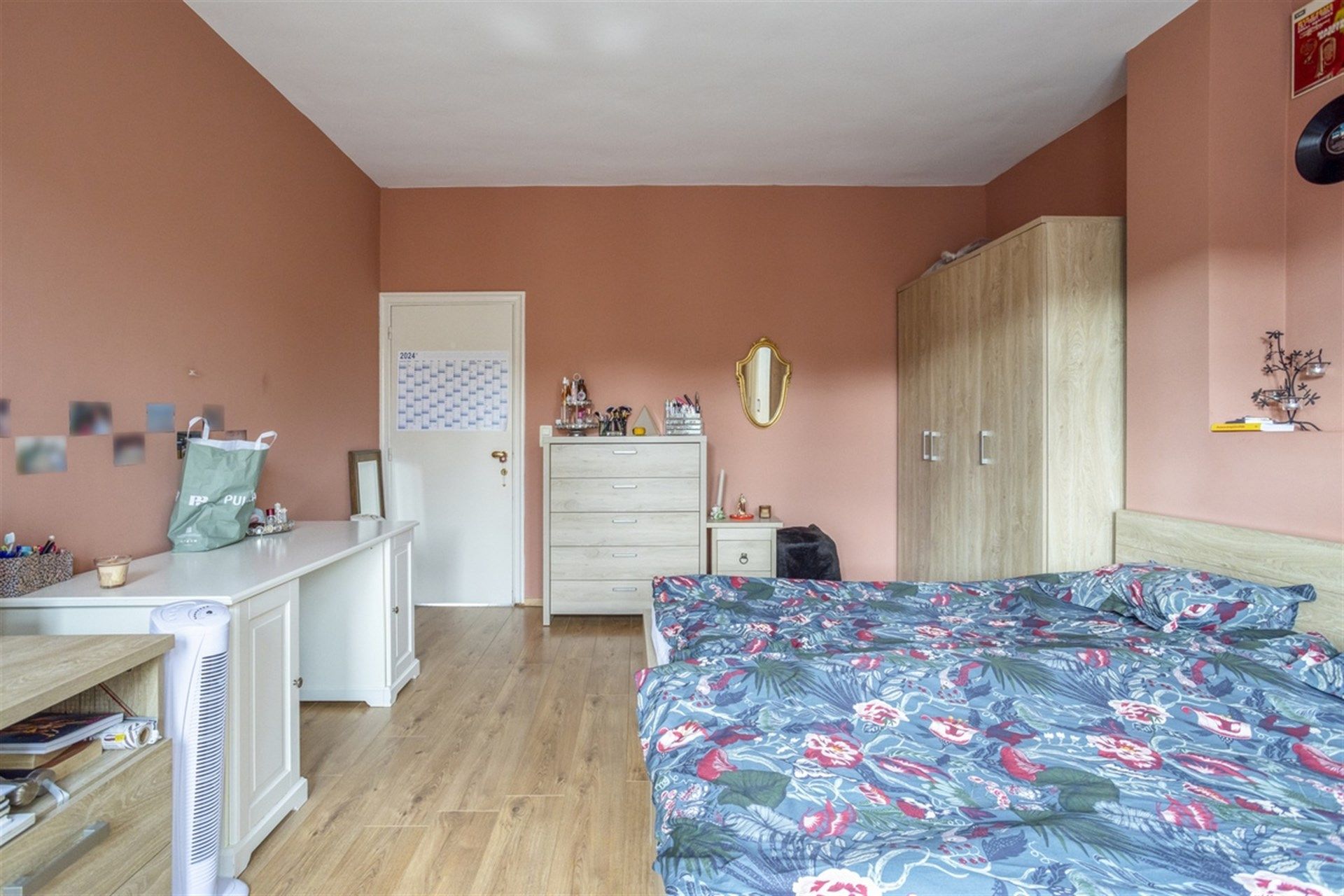 Ruime bel-étagewoning met 4 slaapkamers Betonconstructie foto 20