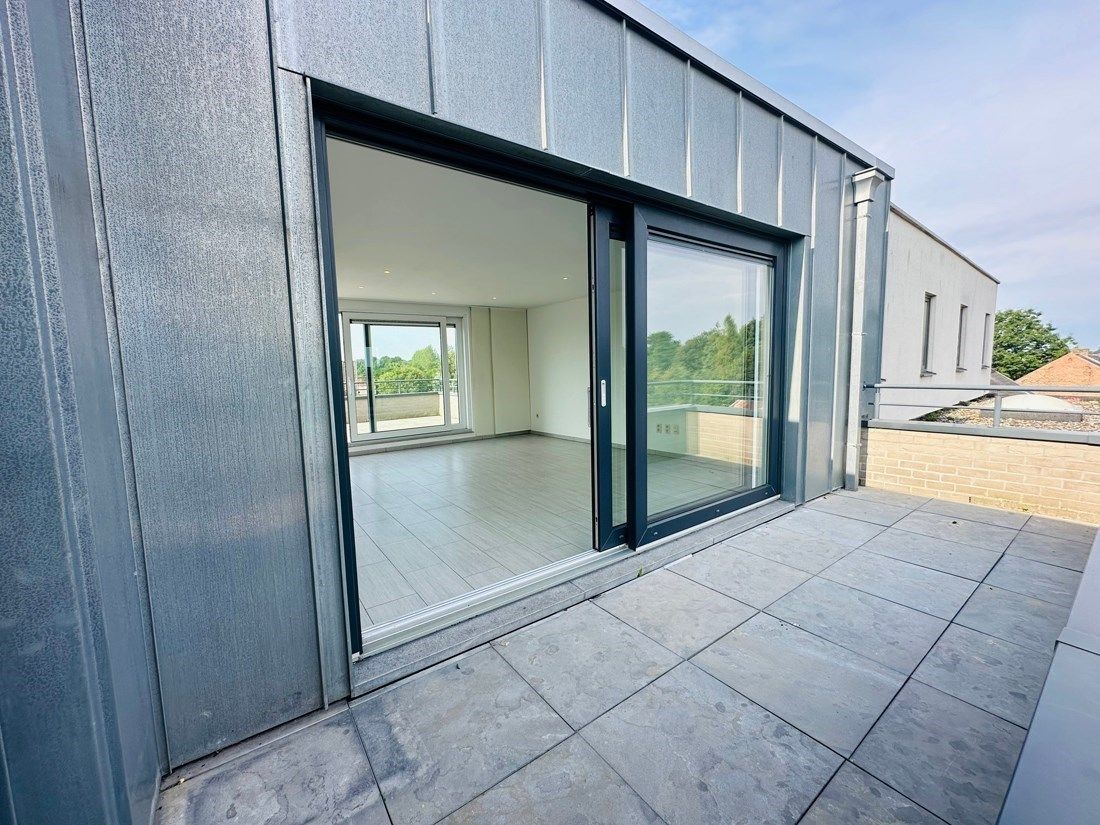 Luxe penthouse appartement te Hasselt/Kermt foto 28
