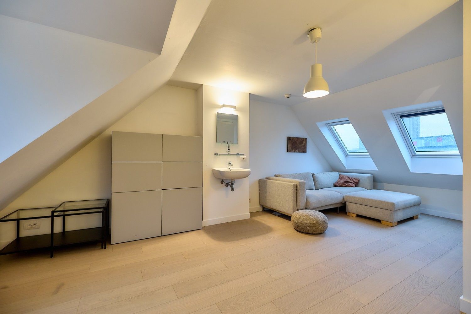 Gerenoveerde interbellum burgerwoning met 4 slaapkamers en grote tuin. foto 21