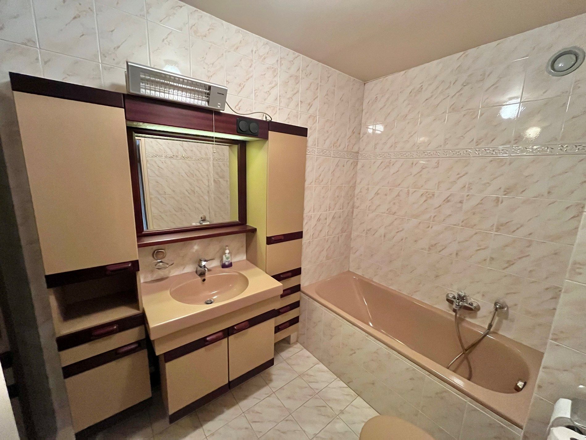 Gemeubeld appartement met 2 slpks. in centrum Knokke foto 11