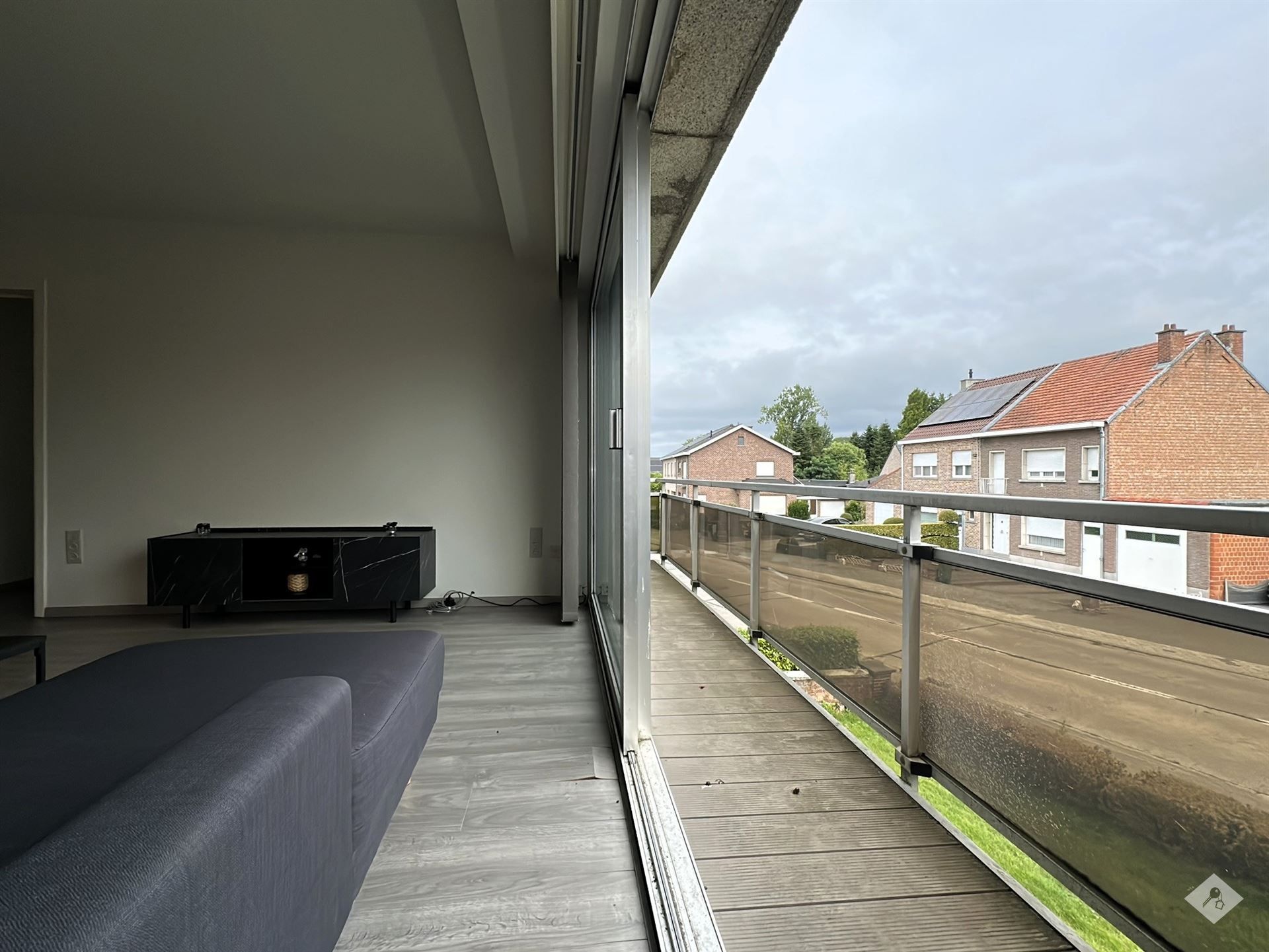 Ruim & lichtrijk appartement met 2 terrassen en garage in Lebbeke foto 3