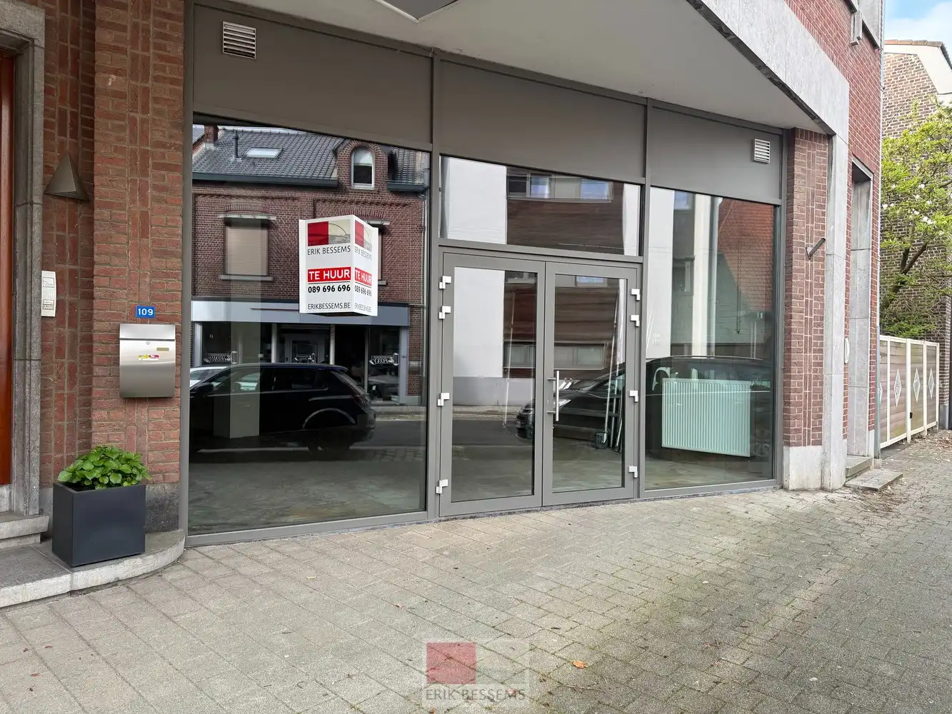 Commerciële ruimte te huur foto {{pictureIndex}}