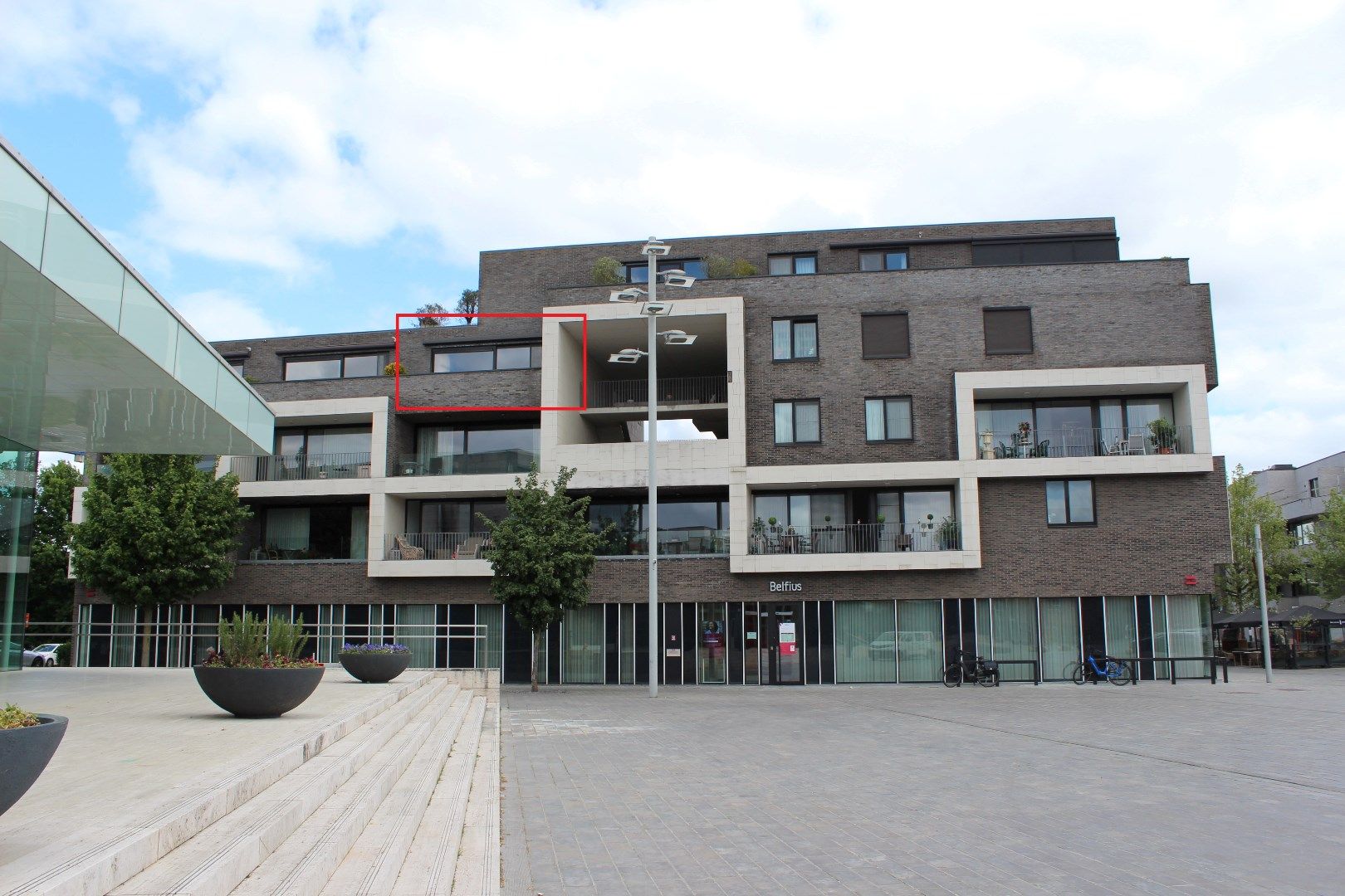 Gezellige serviceflat (1 slpk) in hartje Lommel Centrum foto {{pictureIndex}}