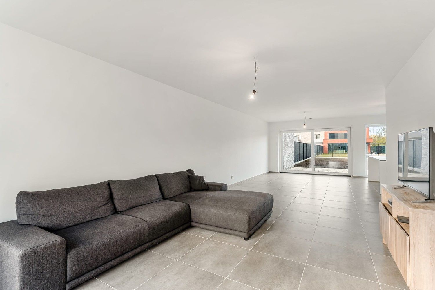 Stijlvolle energiezuinige nieuwbouwwoning met 5 slaapkamers te Hasselt foto 2