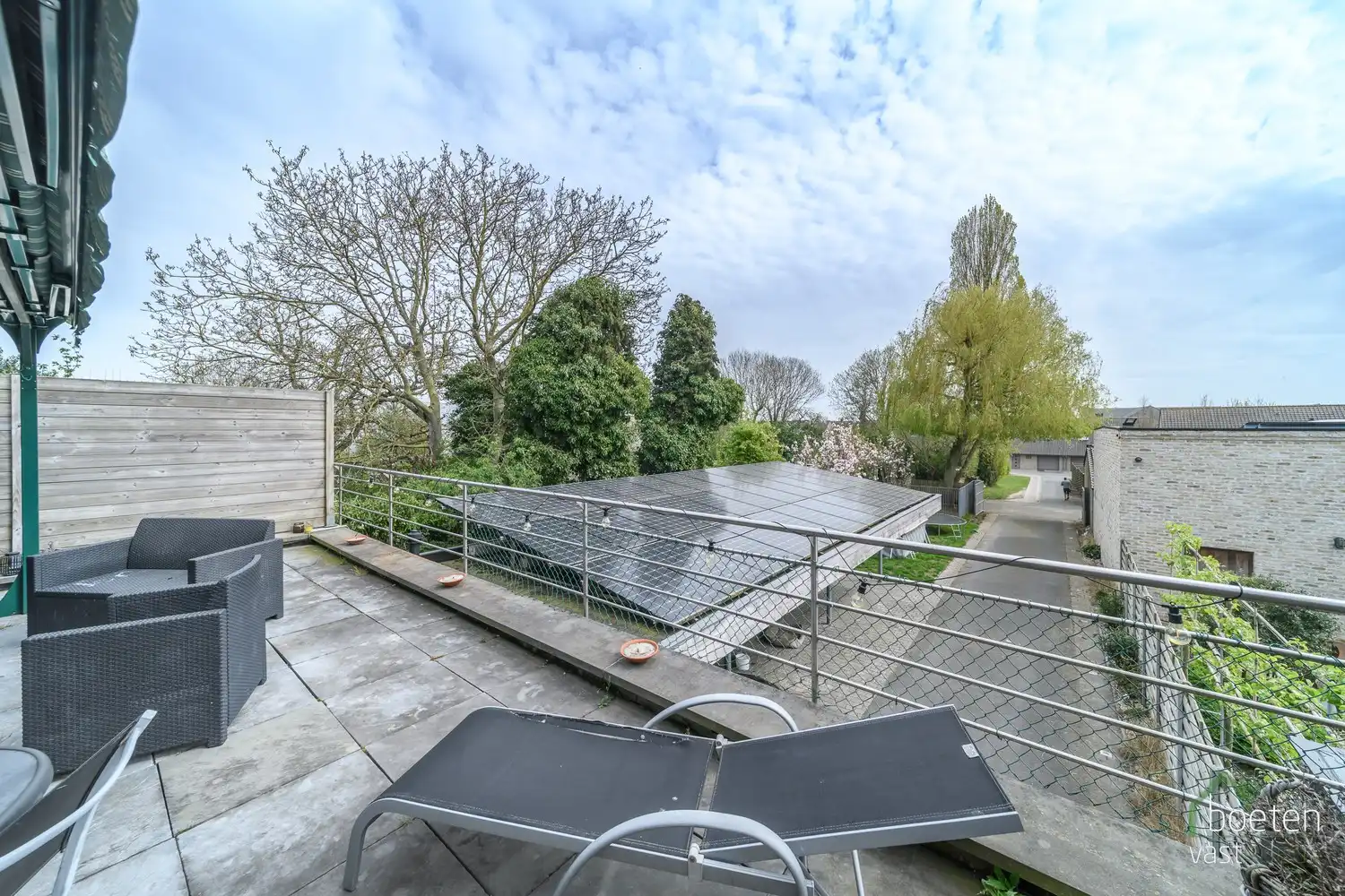 ALVERINGEM: instapklare beenhouwerij met woonst (4 slpks), ruim zonneterras/tuintje en garage in het hart van Alveringem. foto 13