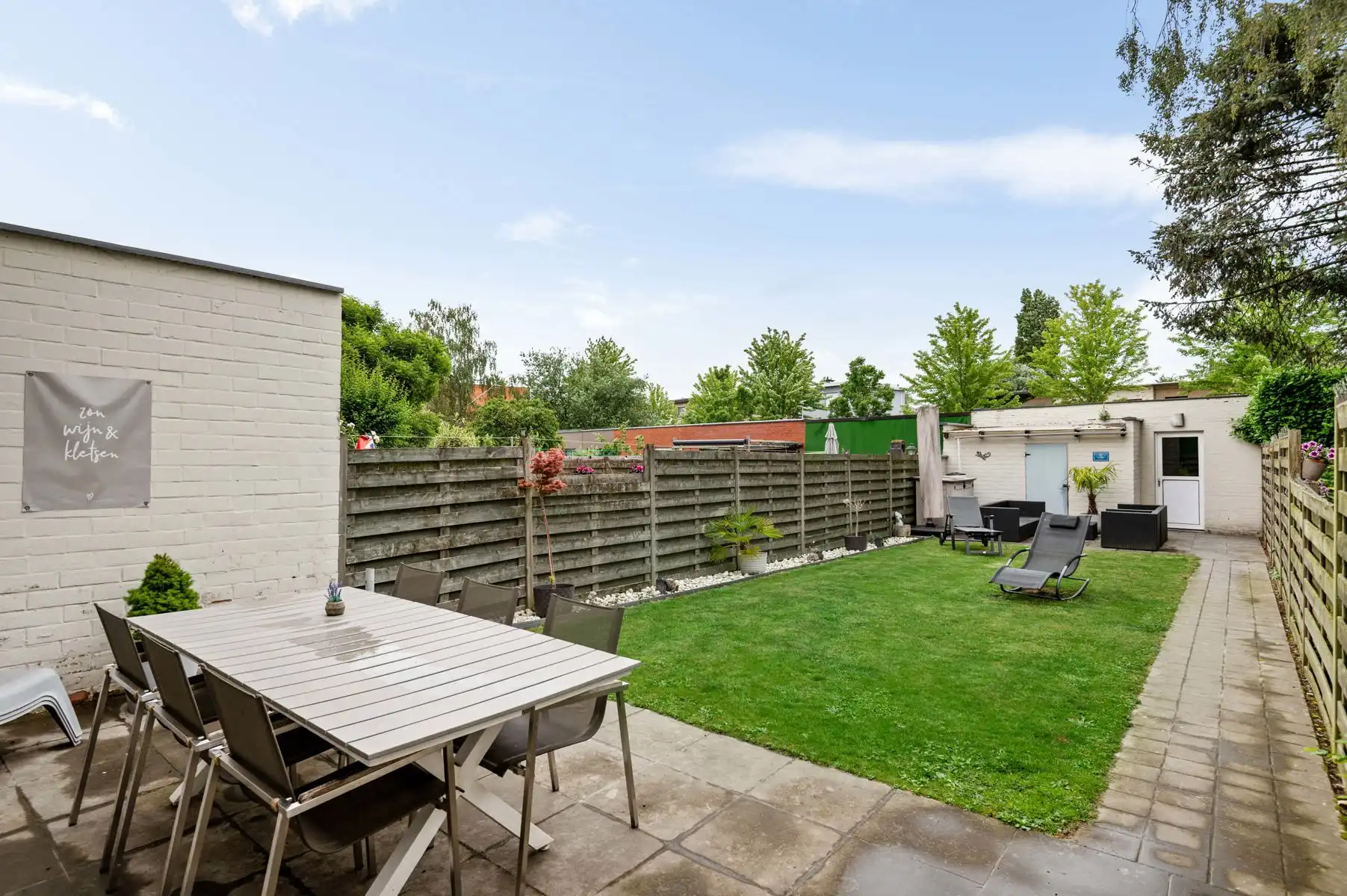 Gelijkvloers wonen met twee achterliggende garageboxen + oprit foto 5