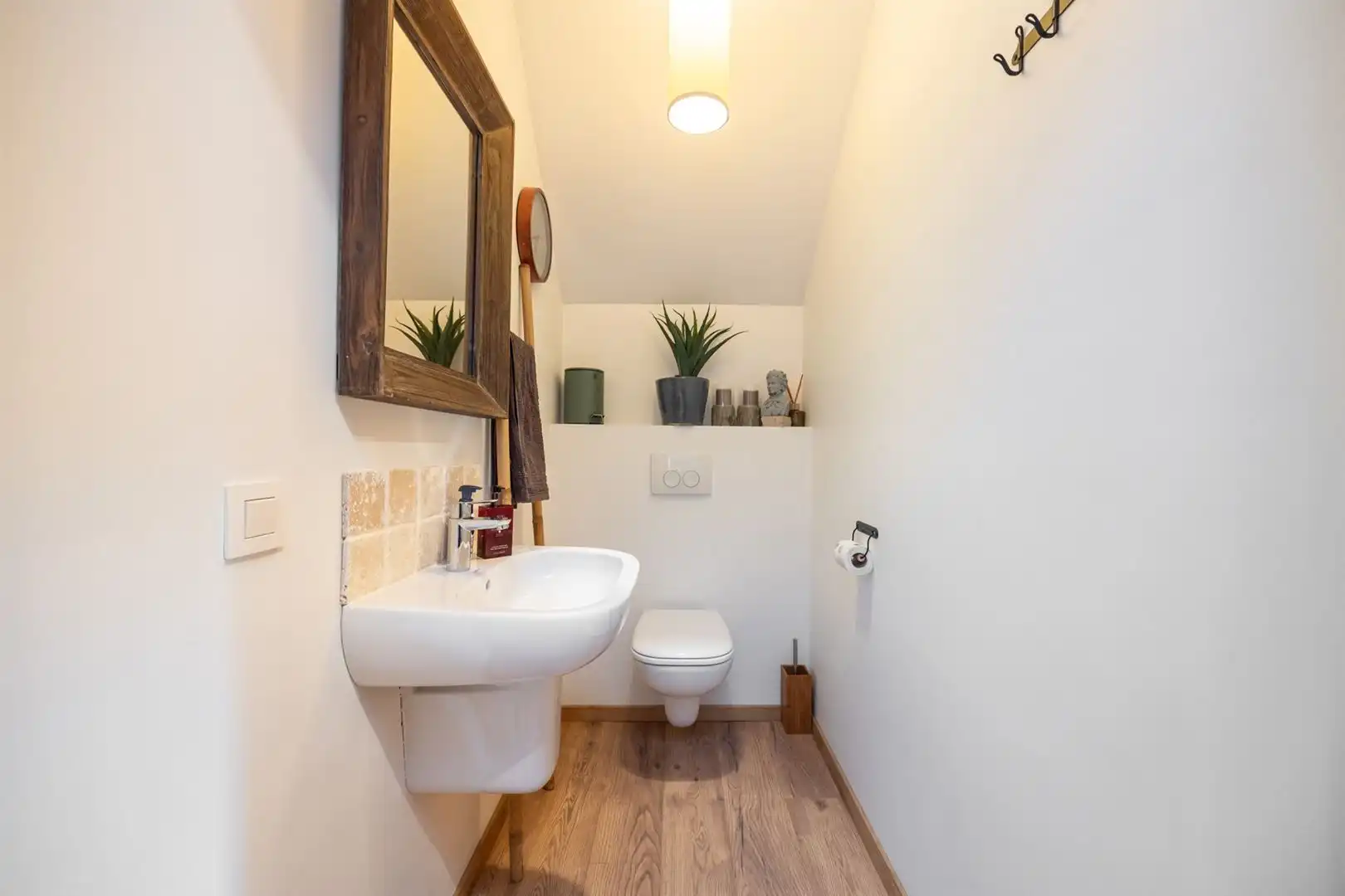 Een thuis vol sfeer met 5 slpks en een mooie tuin! foto 23