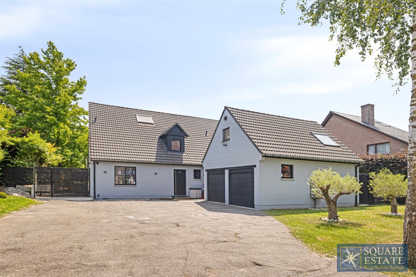 Wemmel, ruime en volledig gerenoveerde villa met 4 slaapkamers. foto 2