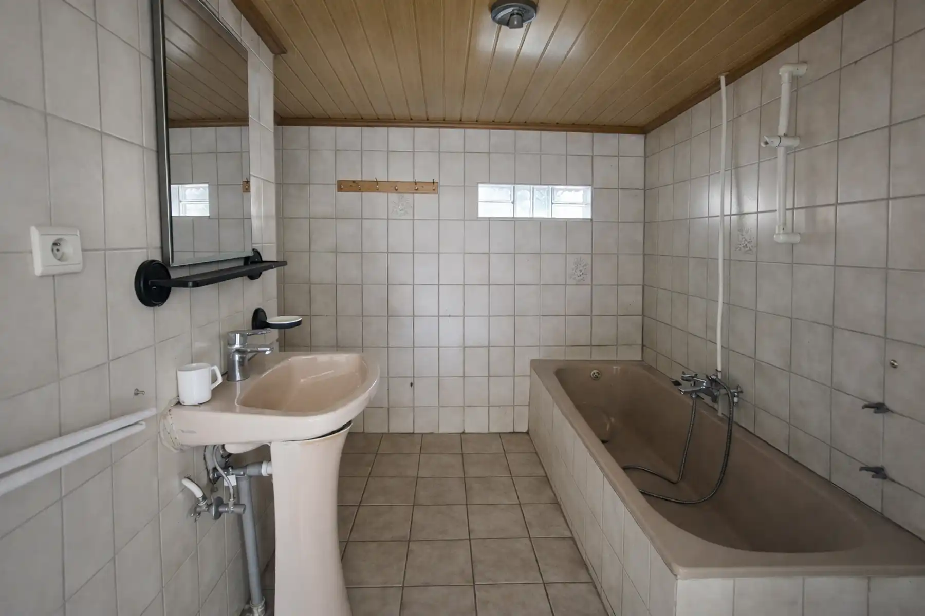 Te renoveren woning in Ressegem foto 13