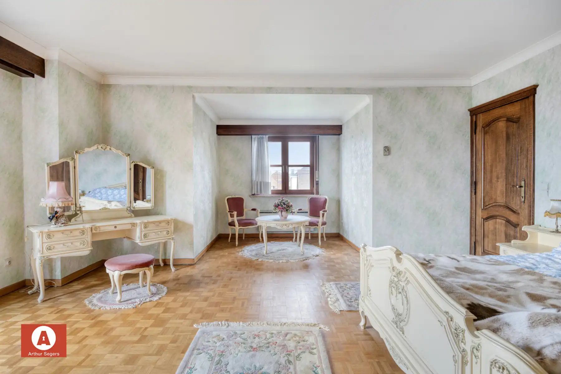 Uitzonderlijk ruime en rustig gelegen villa op 17a 32ca foto 15