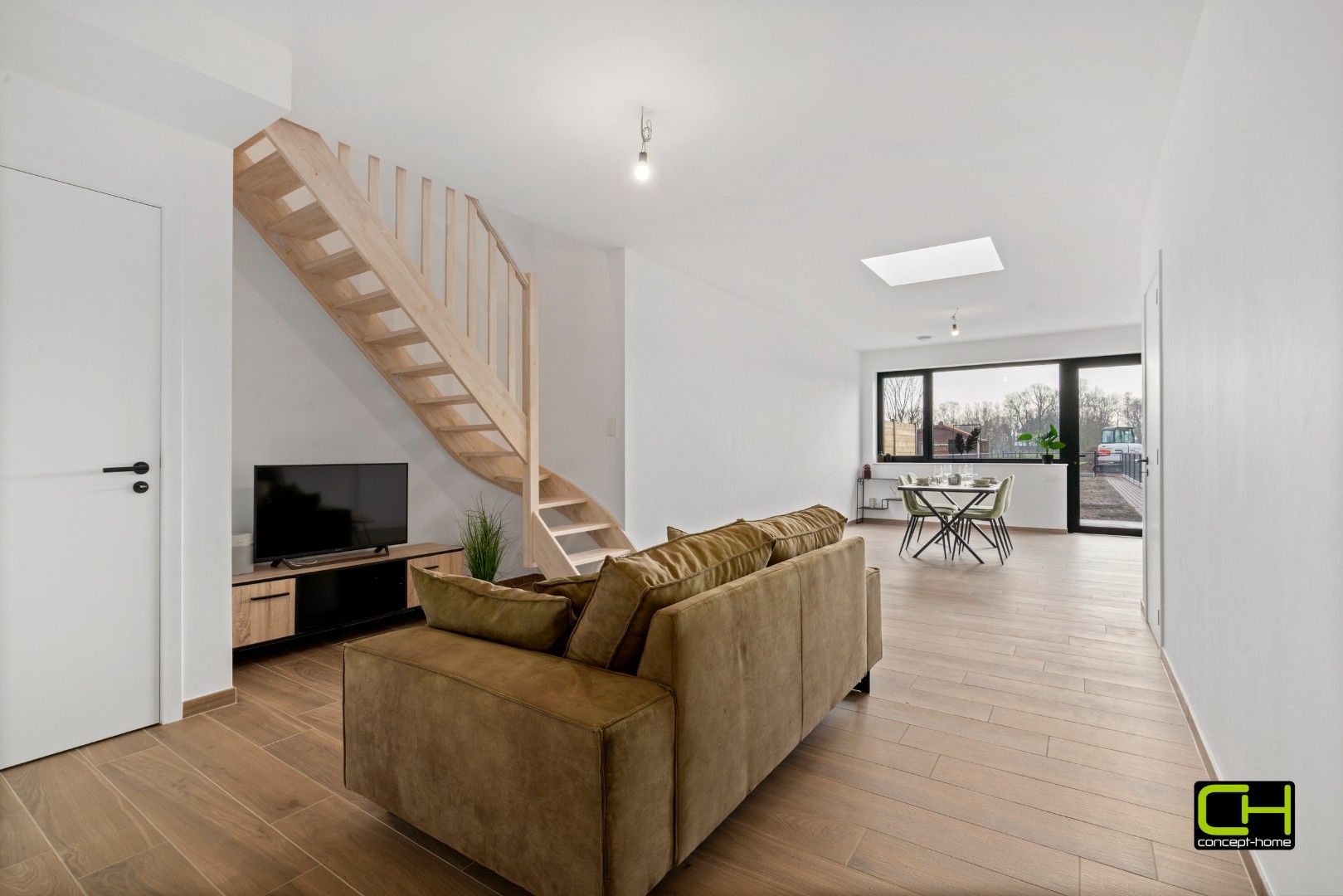 Duurzame en comfortabele woning met tuin en private parkeerplaats foto 2