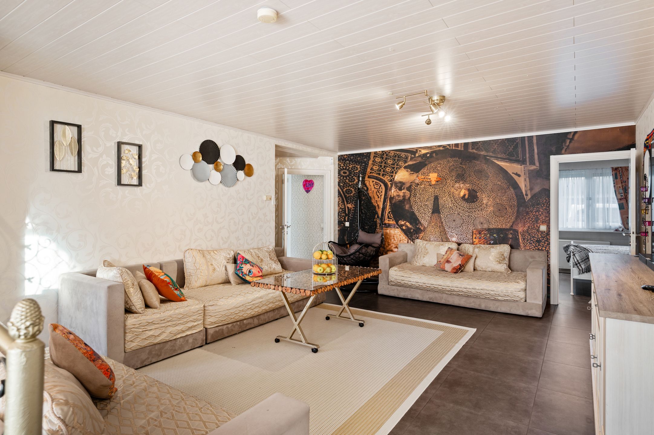 Ruim en verzorgd gelijkvloers appartement met 3 slaapkamers foto 5