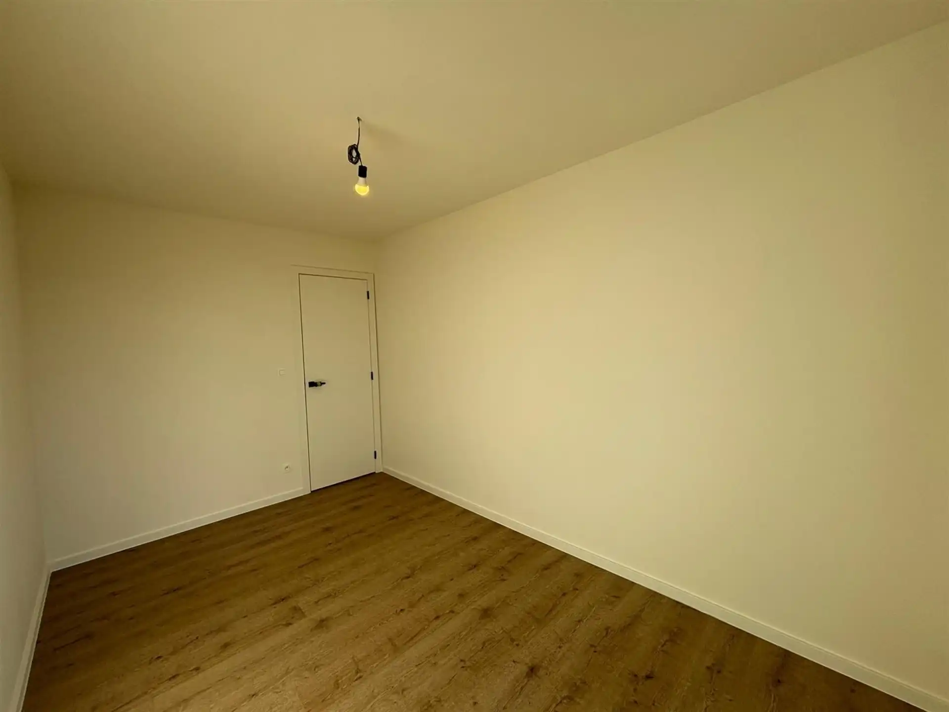 Modern duplex-appartement met private tuin en ruime terrassen in Asse! foto 21