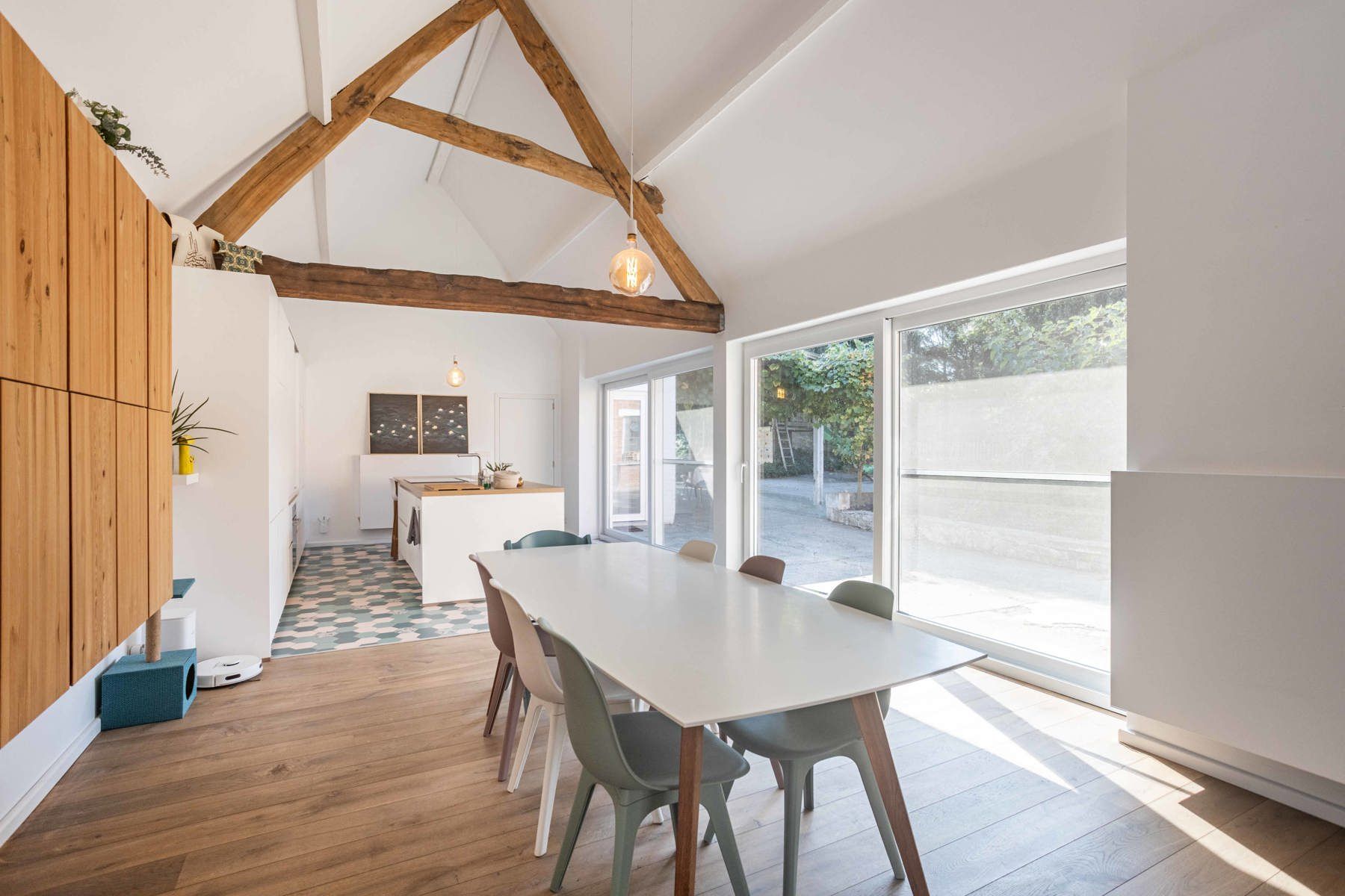 Veelzijdige (dubbele) woning met loods op ruim perceel foto 6