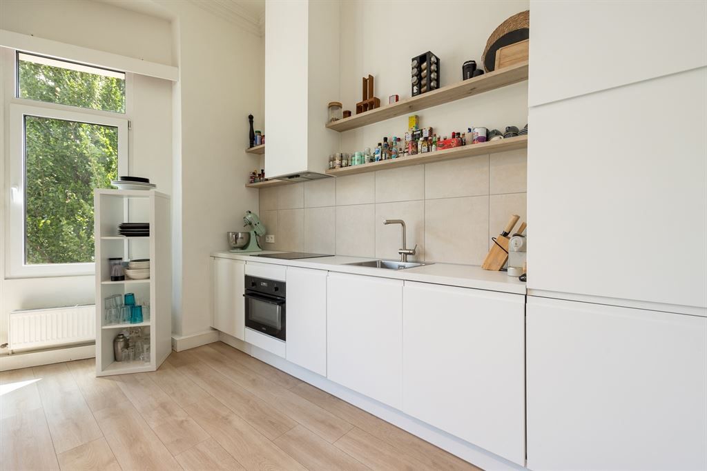 Lichtrijk appartement op het bruisende Zuid foto 3
