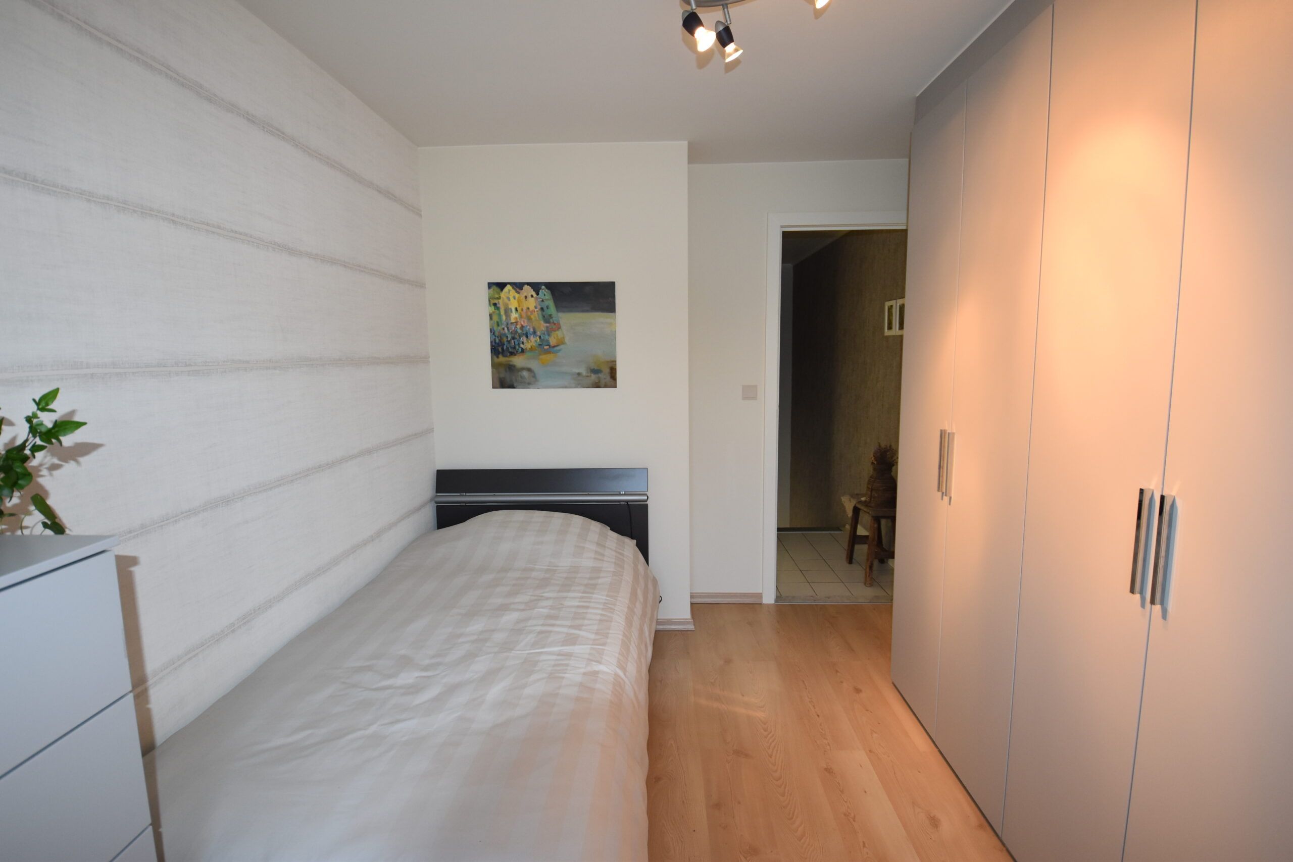 Gerenoveerde halfopen bebouwing met 3 slaapkamers in Sinaai foto 15
