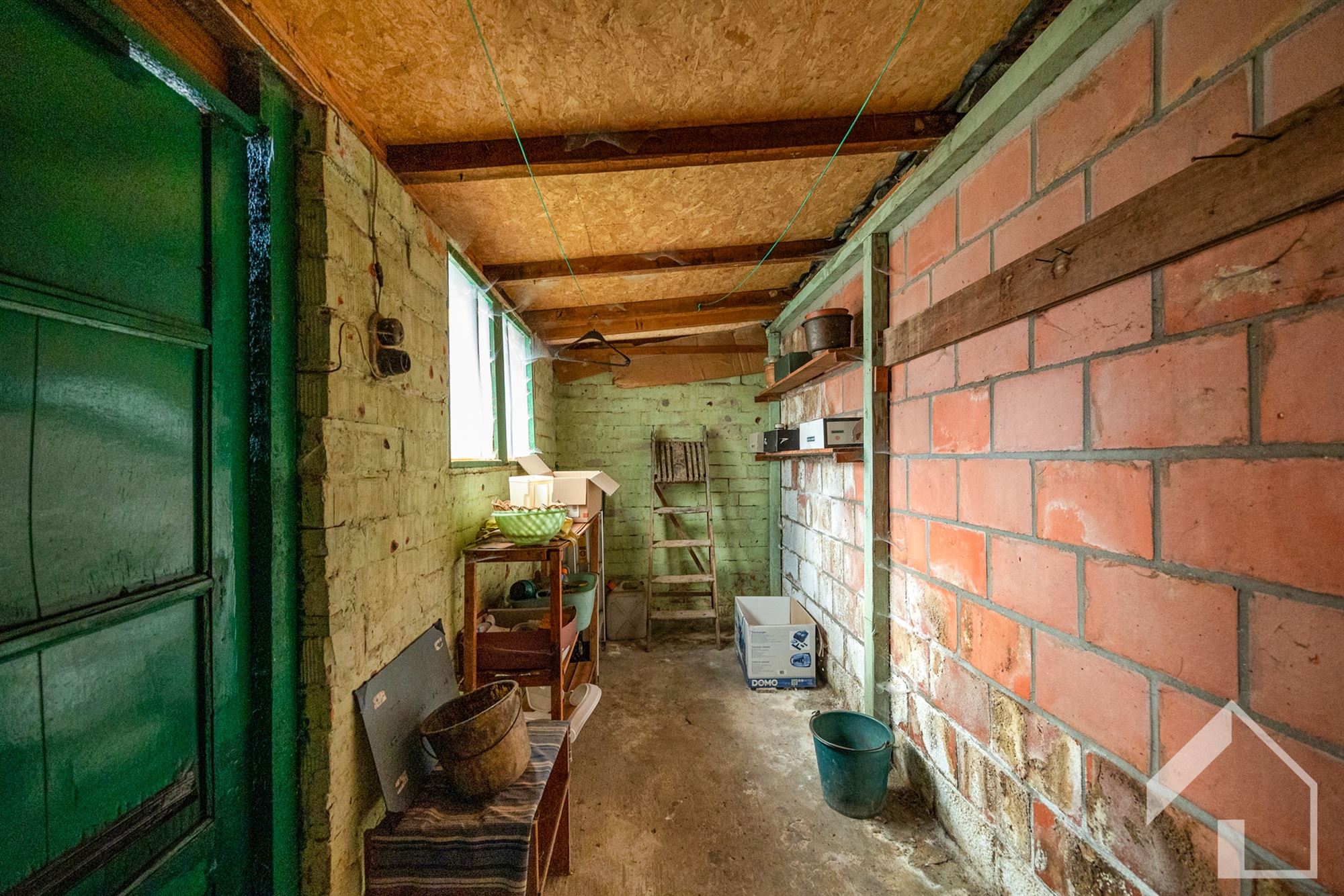 Te renoveren woning in een rustige wijk foto 18