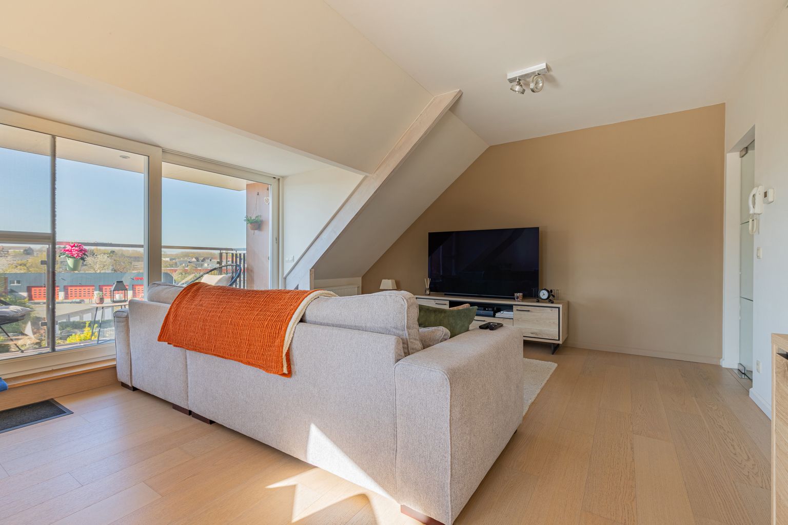 Ruim appartement in Opwijk centrum! foto 4