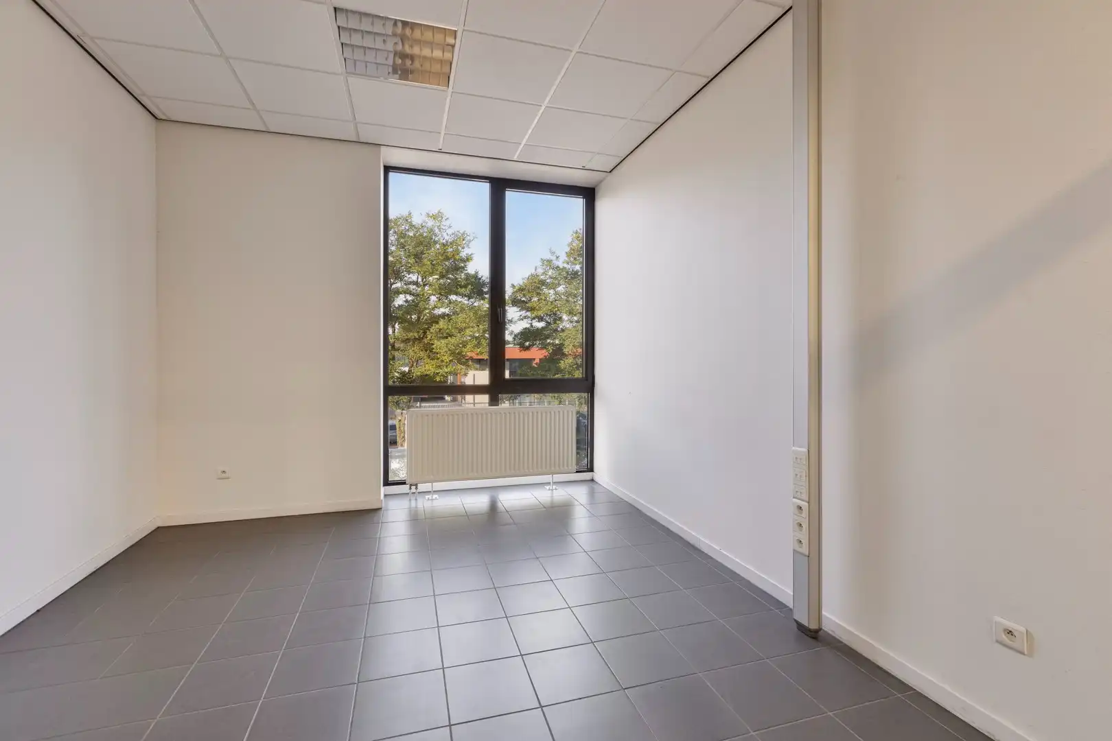 Kantoorruimtes te huur in Dilsen-Stokkem foto 22