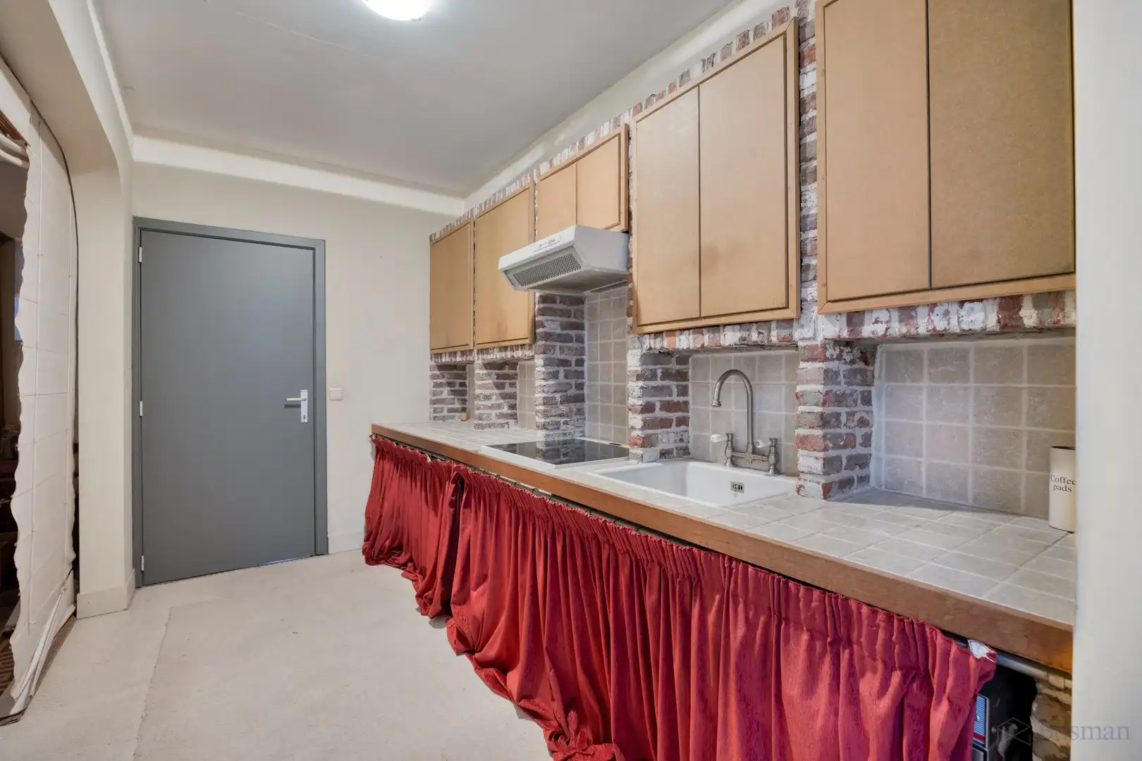 Op te frissen rijwoning te koop in het hartje van Westerlo foto 4