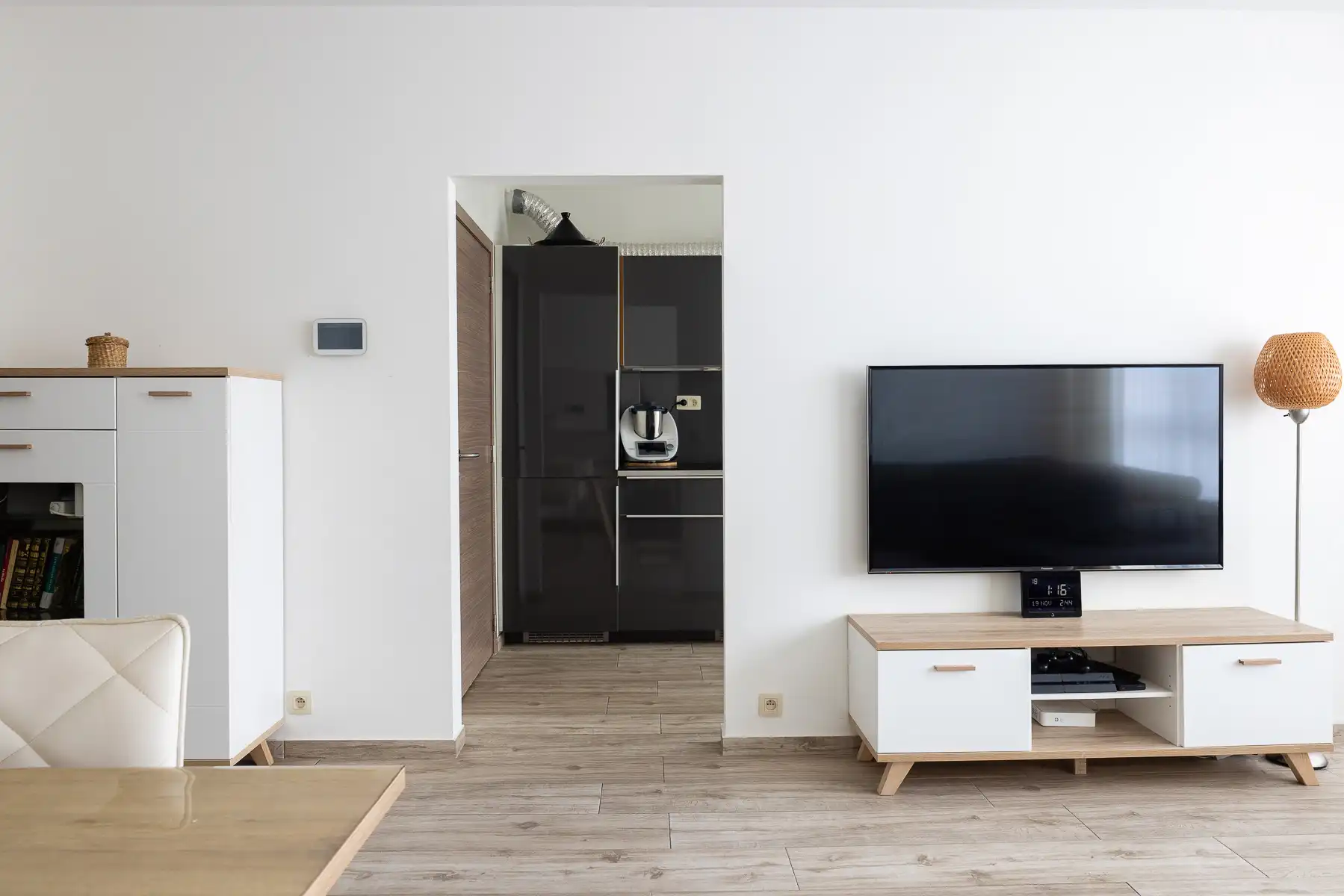 Instapklaar appartement in het centrum van Drogenbos foto 3