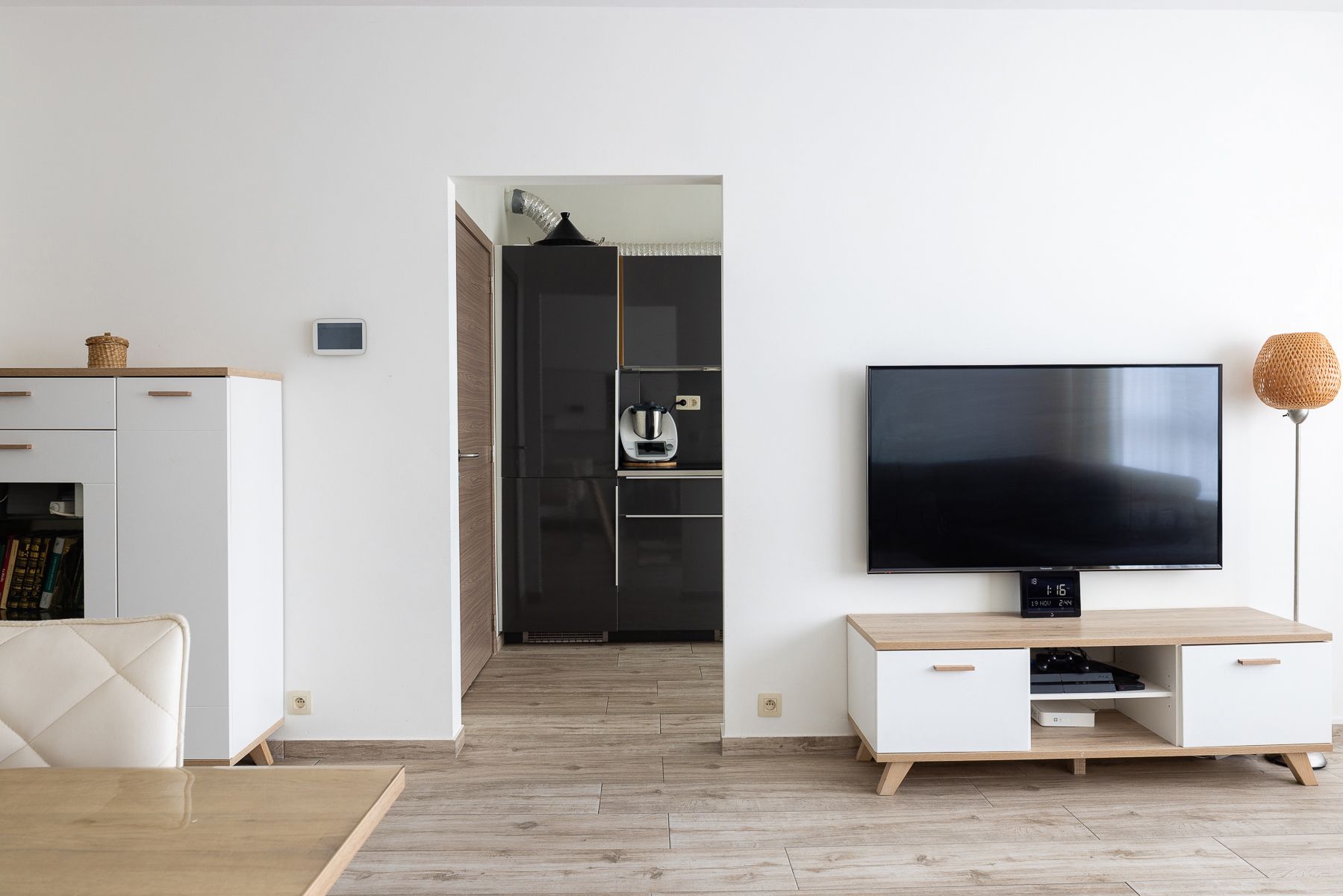 Instapklaar appartement in het centrum van Drogenbos foto 3