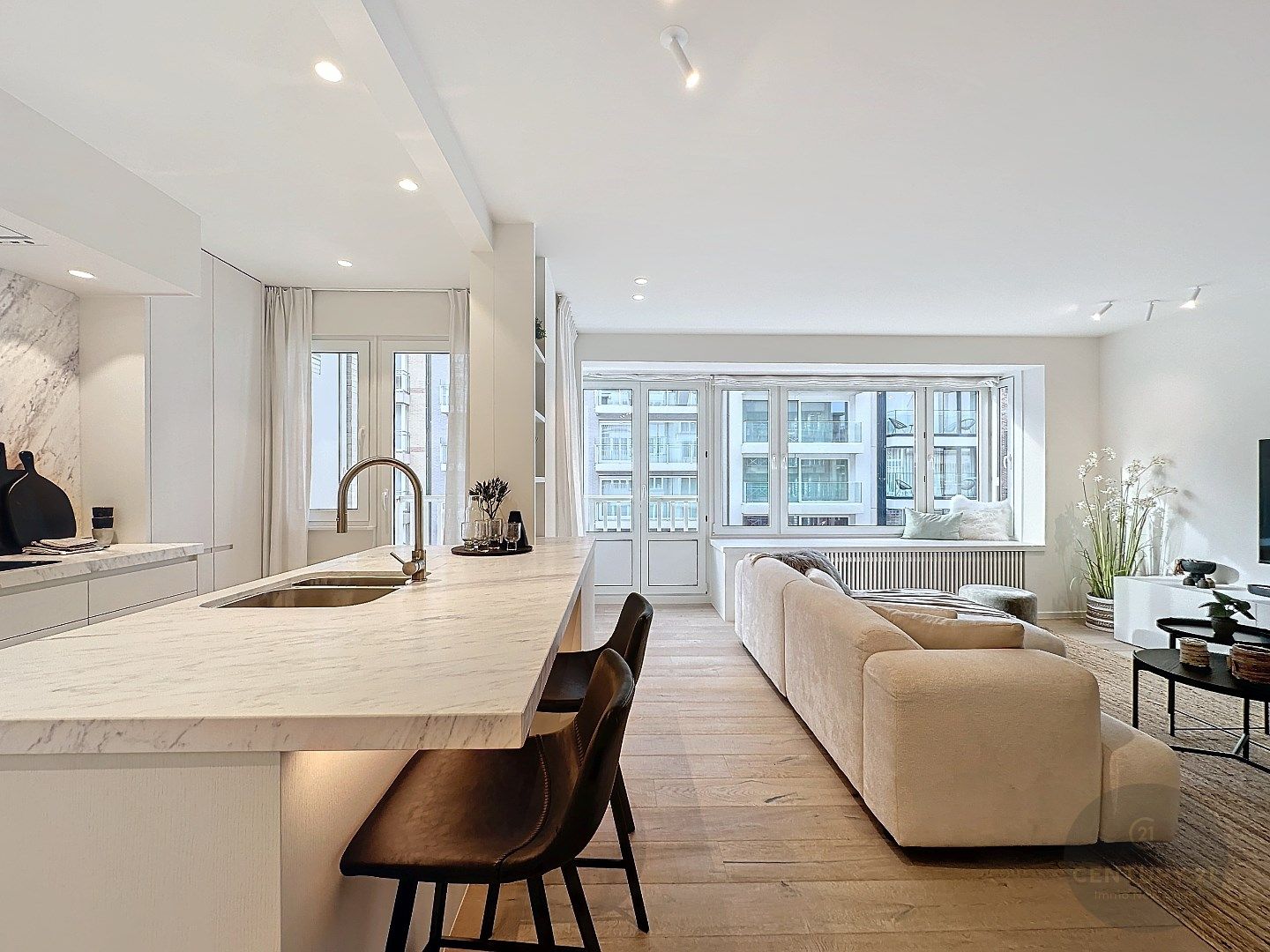 PRACHTIG gerenoveerd 3 slpk appartement foto {{pictureIndex}}