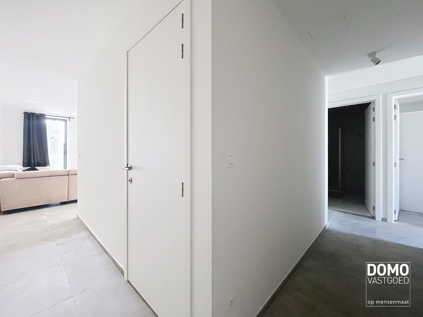NIEUWBOUWAPPARTEMENT MET 2 SLAAPKAMERS, RUIM TERRAS, ONDERGRONDSE AUTOSTANDPLAATS EN KELDERBERGING IN MAASMECHELEN foto 6