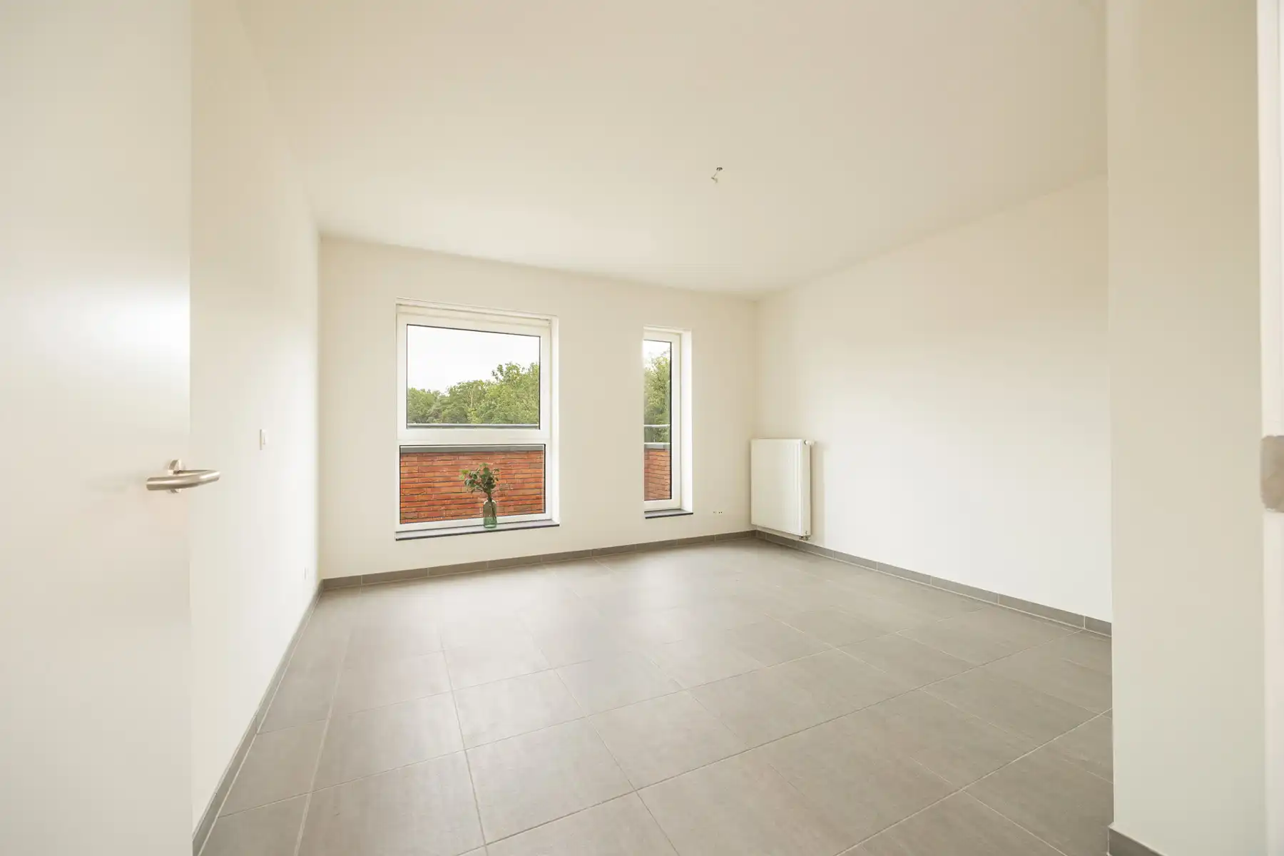 ASSISTENTIEWONING MET 1 SLK, VEEL PRIVACY EN TERRAS TE GENK foto 17