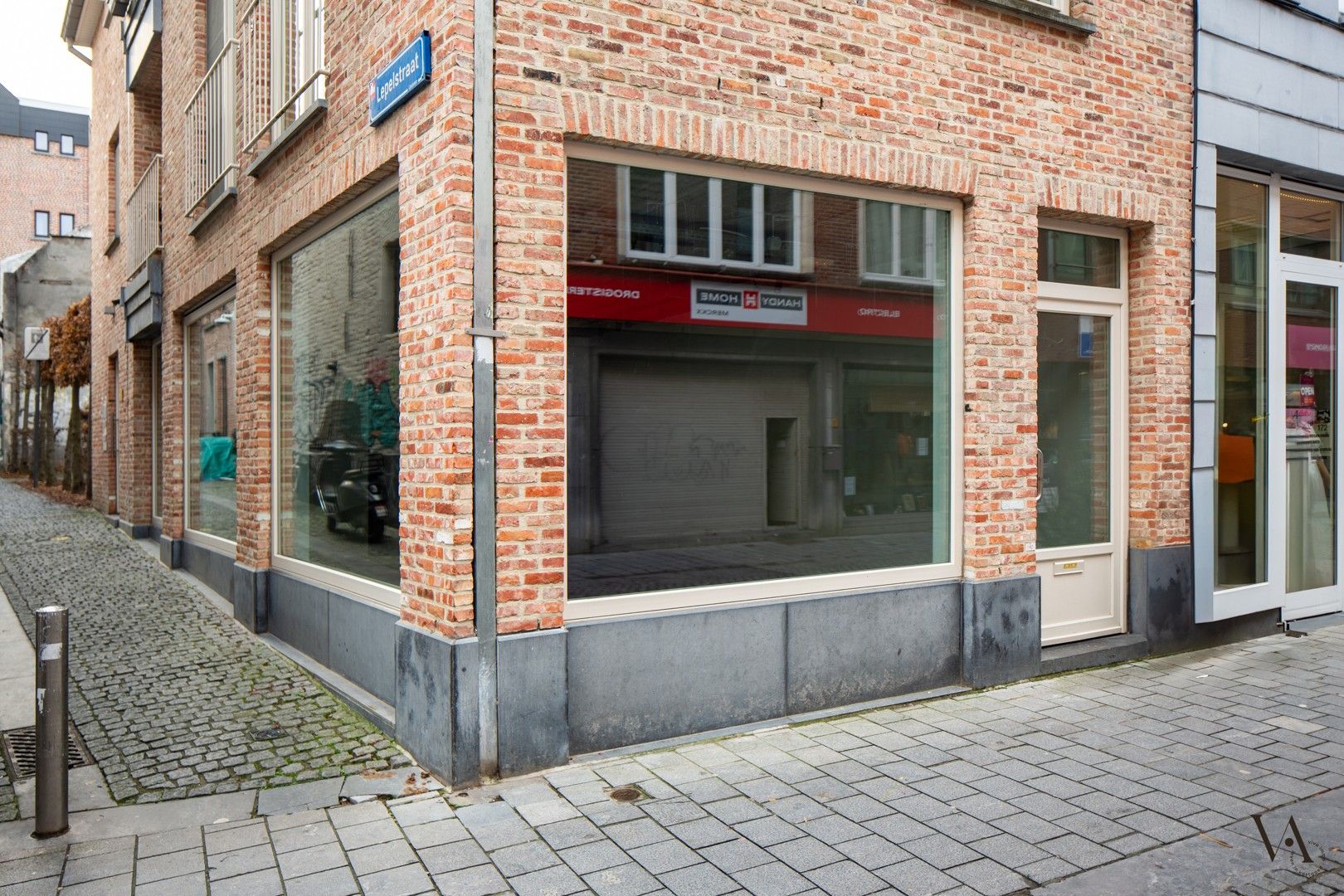 Handelsgelijkvloers op top(hoek)locatie in Diestsestraat foto 2