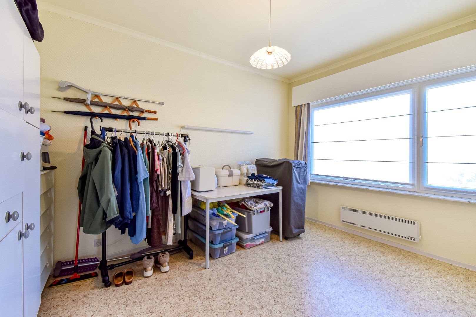 Ruime gezinswoning met 4 slaapkamers, tuin en garage foto 9