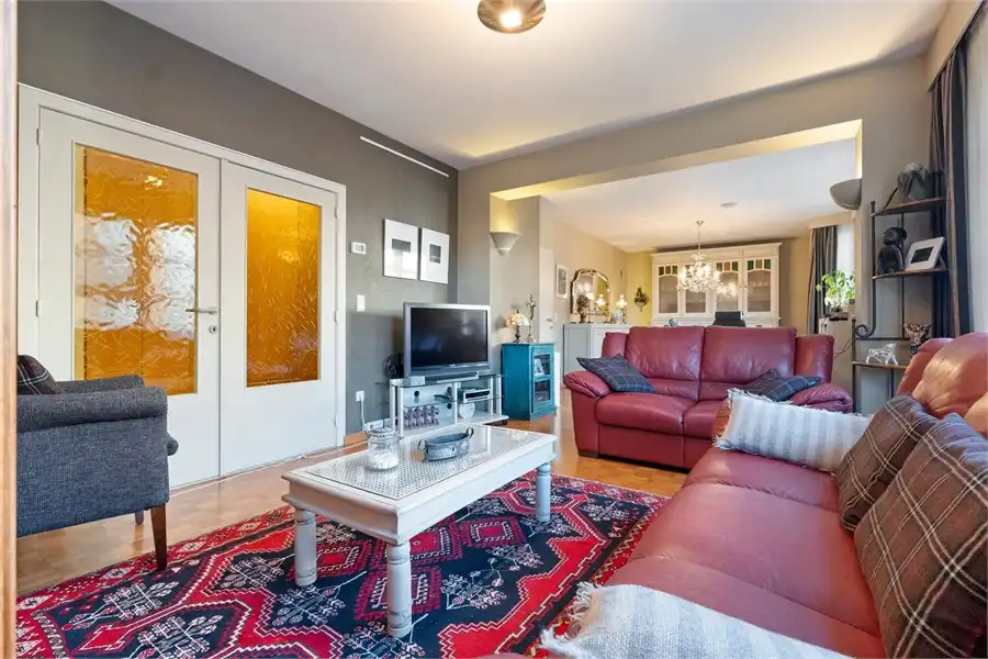 OPBRENGSTEIGENDOM MET HANDELSRUIMTE EN DUPLEX-APPARTEMENT IN SINT-TRUIDEN foto 19