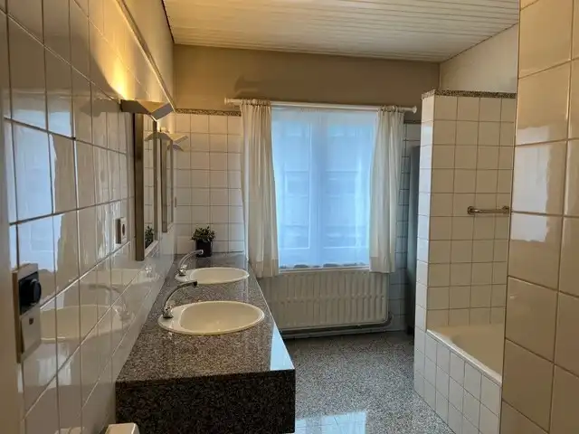 Bovenwoning met 5 slaapkamers en autostaanplaats in het centrum van Mol! foto 19