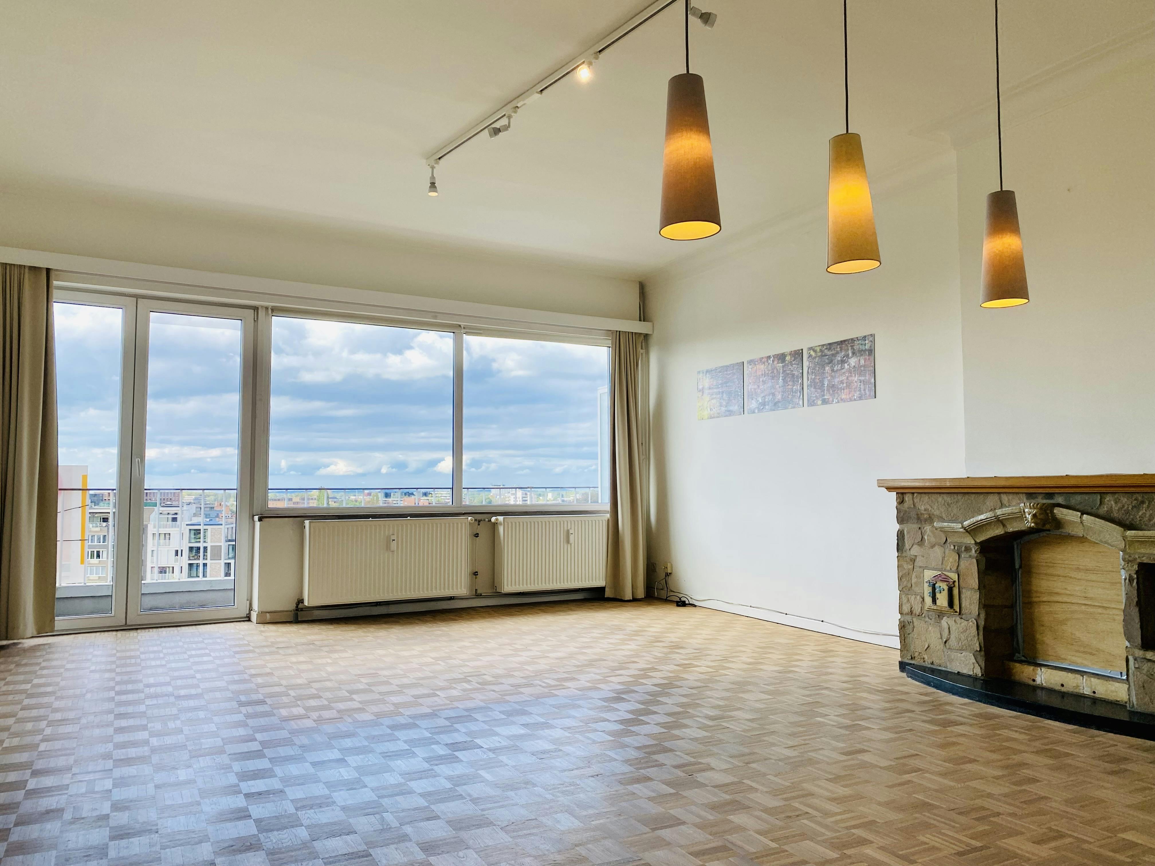TE HUUR: appartement met 3 slaapkamers in Hasselt centrum foto 3