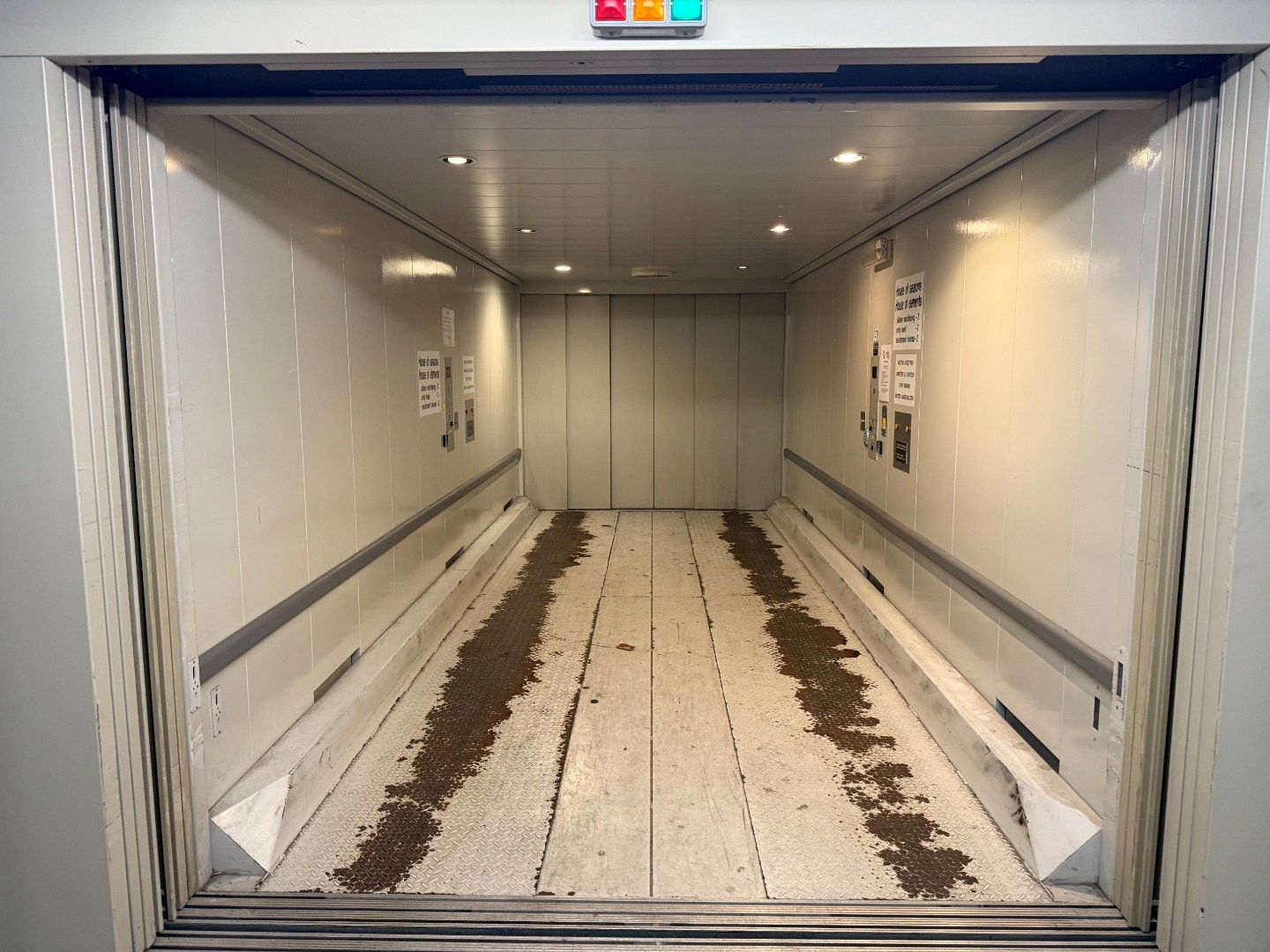 Ondergondse garage in het hart van Brugge! foto 4