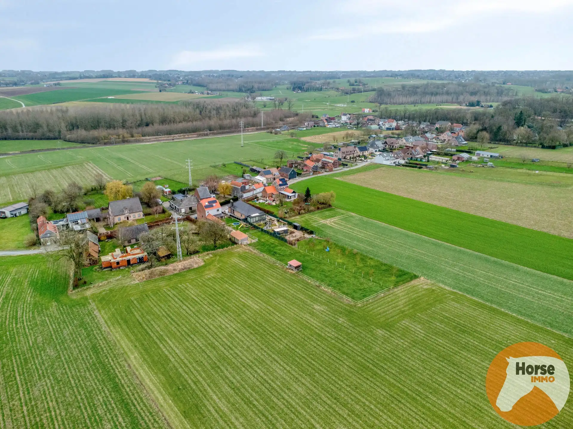 ZWALM - Ruime woning met 2 stallen en paddock foto 35