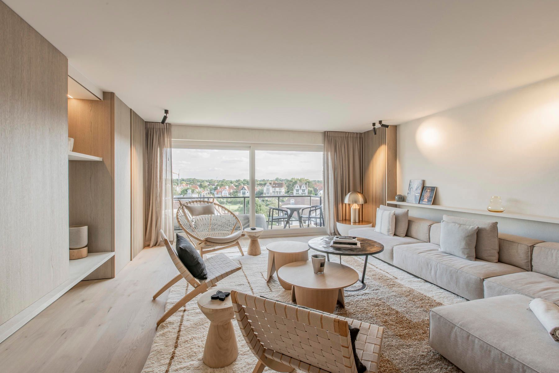 Superieur appartement met mooiste zicht van de Kustlaan over het Zoute en de Approach golf! foto {{pictureIndex}}