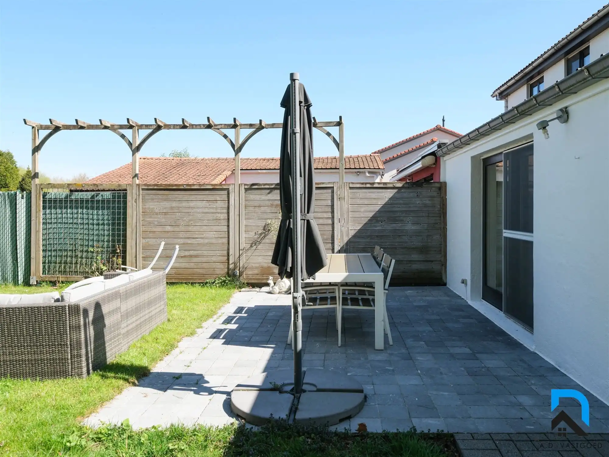 Halfopen bebouwing met grote tuin in Beverst foto 26