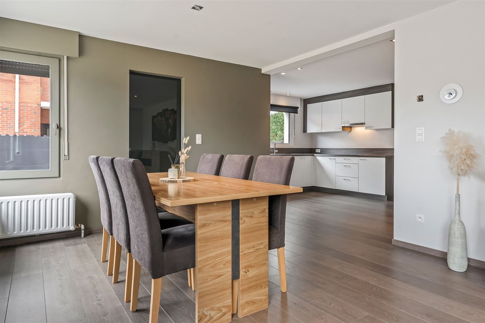 VOLLEDIG GERENOVEERDE WONING MET 2 SLAAPKAMERS GELEGEN OP EEN RUIM PERCEEL VAN 12A10CA TE BERKENBOS IN HEUSDEN-ZOLDER foto 8