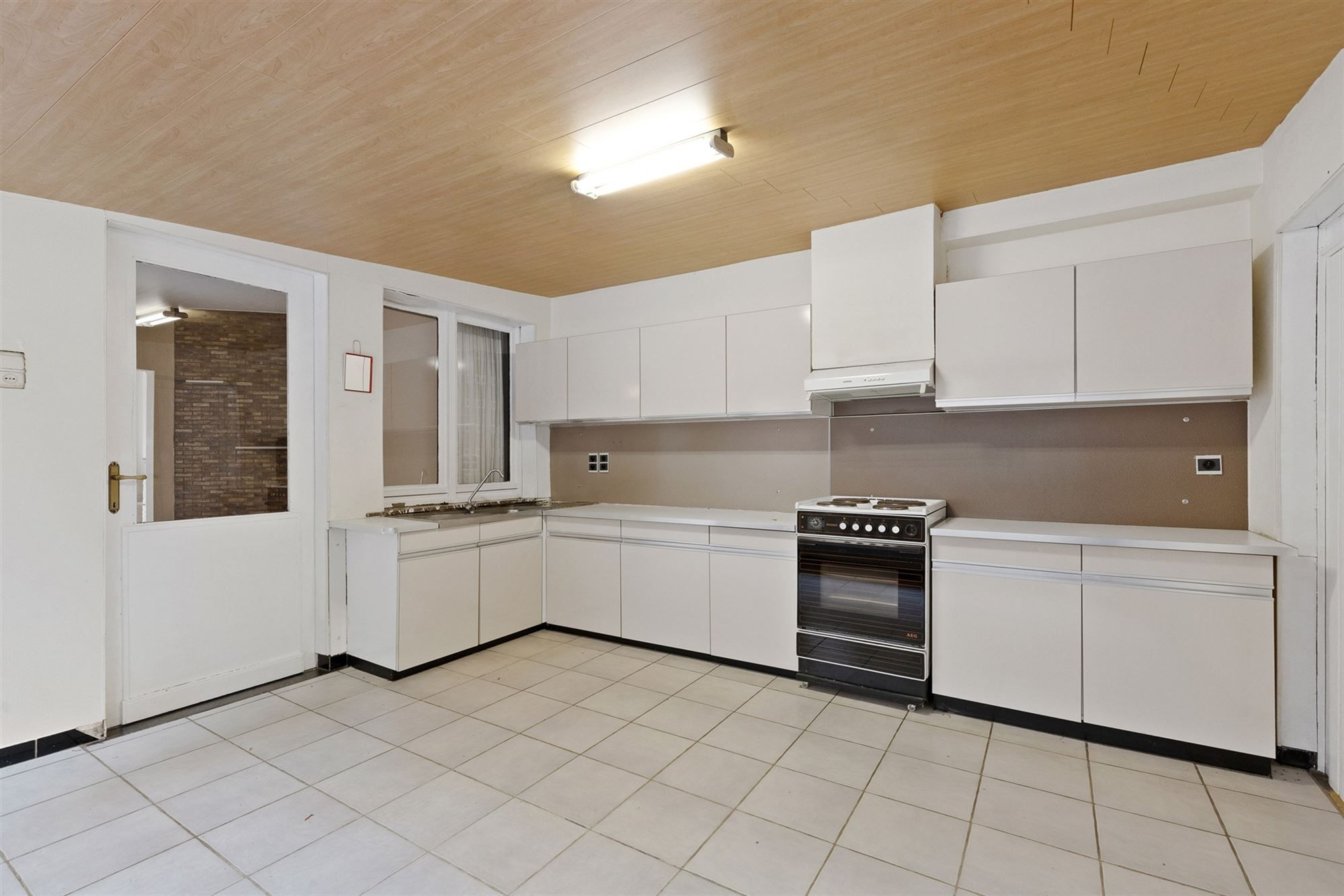 WONING MET VELE MOGELIJKHEDEN OP PERCEEL VAN 5A69CA TE BERINGEN foto 7