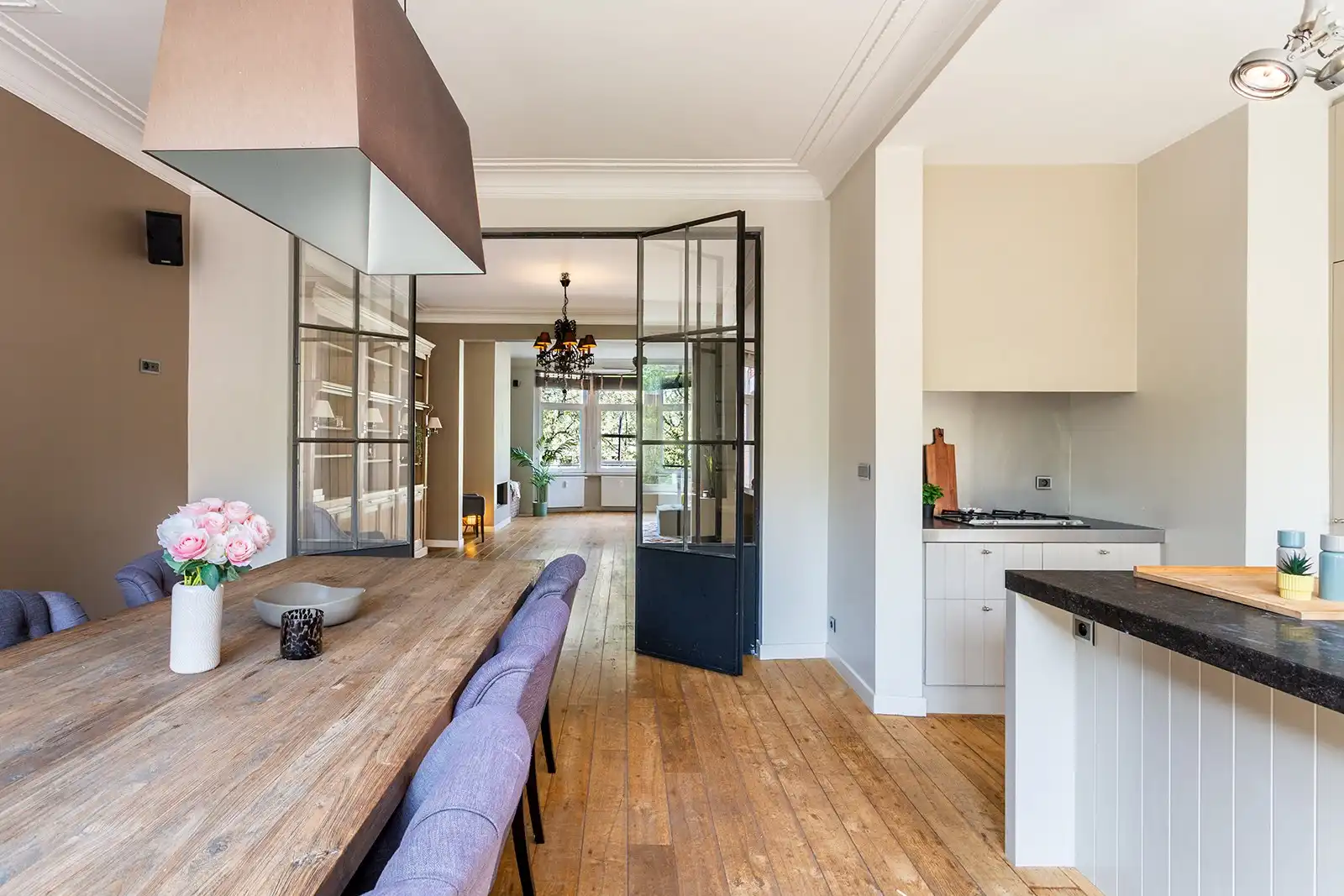 Royaal charme appartement van 195m² met 3 slk en 3 badk + P foto 17