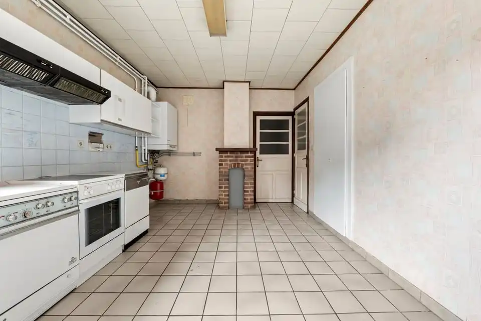 TE RENOVEREN HOEVE MET VEEL POTENTIEEL IN RIEMST foto 16