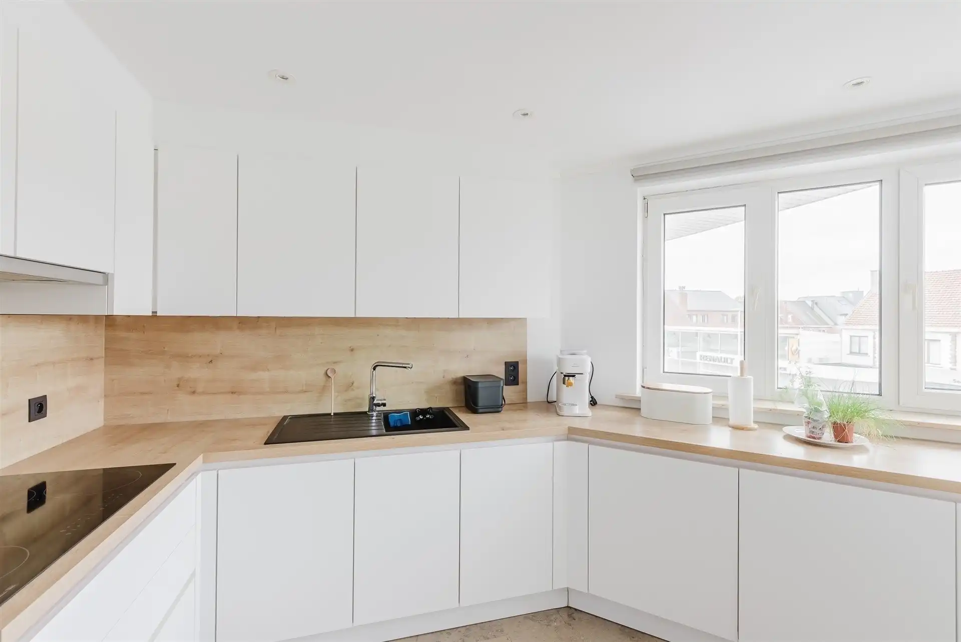 Fijn instap-klaar twee slaapkamer appartement in Wetteren centrum foto 12