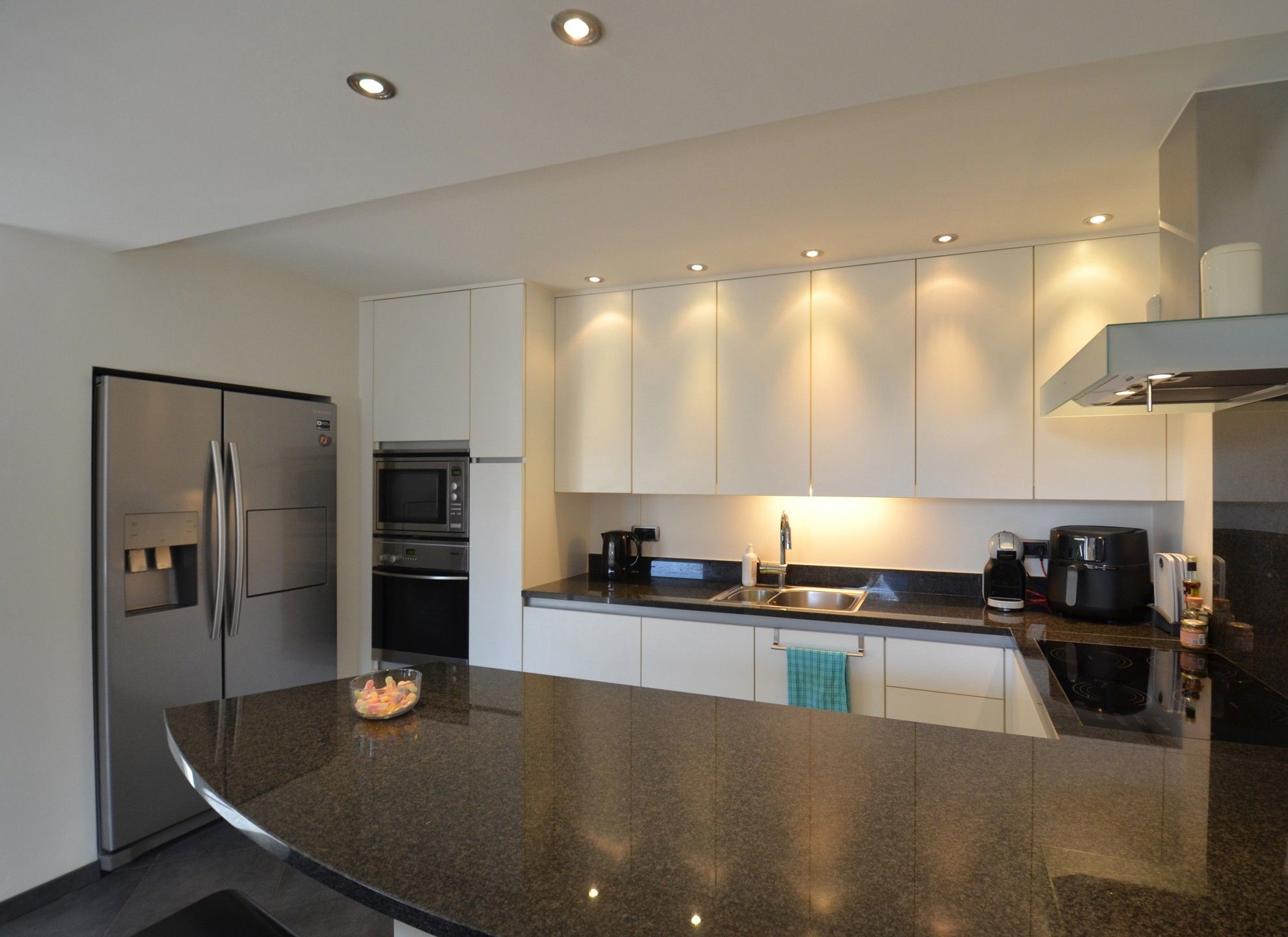 Uitzonderlijk ruim en stijlvol appartement foto 12