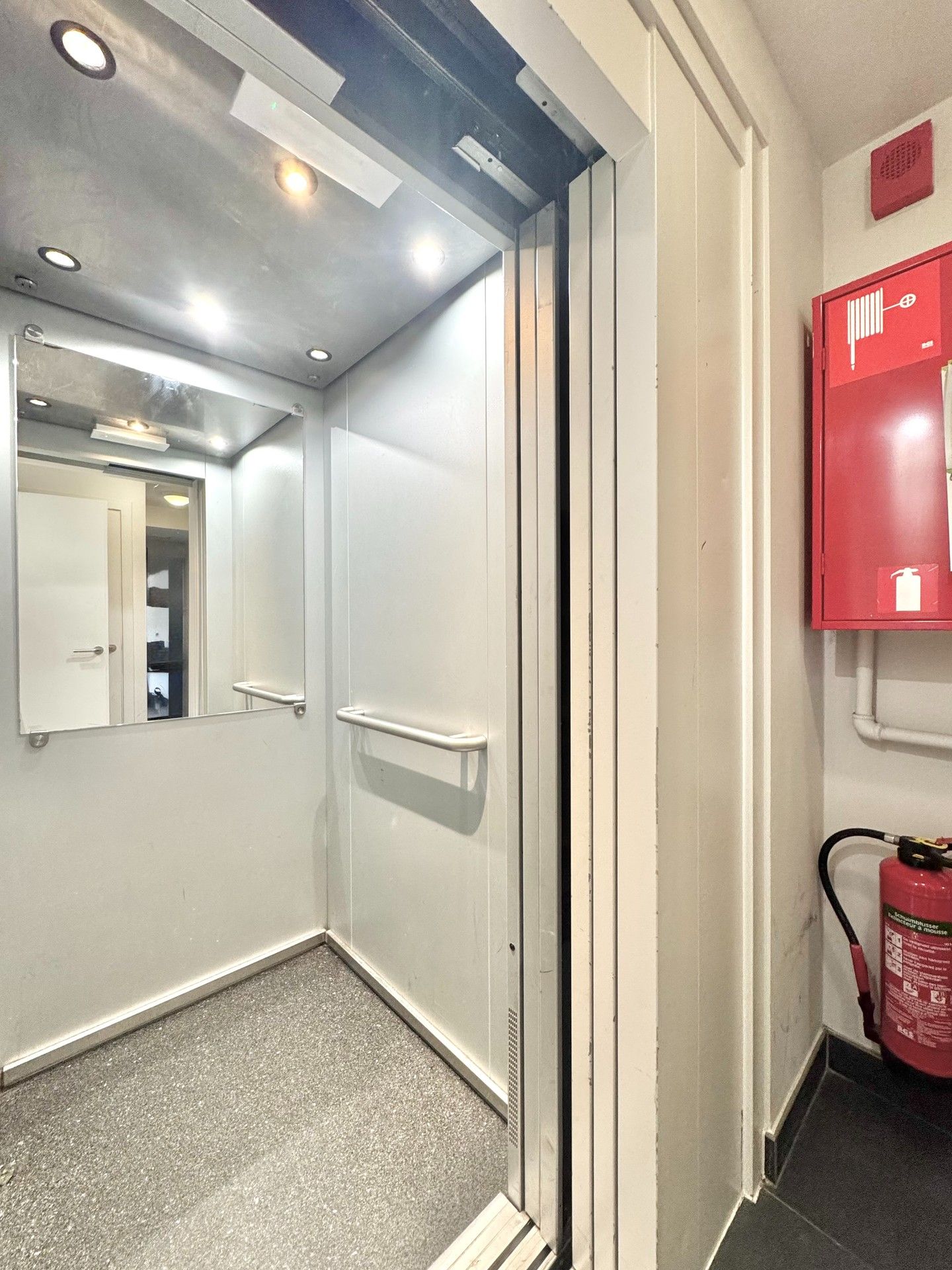 PENTHOUSE| 2 KAMERS | ZUIDTERRAS | GARAGE foto 28