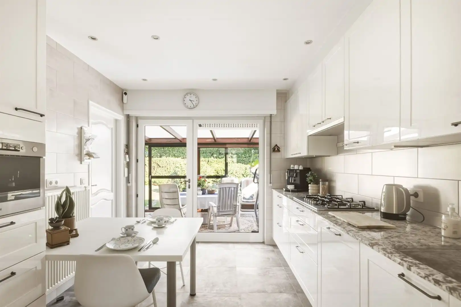 Gezellig gelijkvloers wonen met garage en tuin in rustige wijk ‘De List’ foto 3